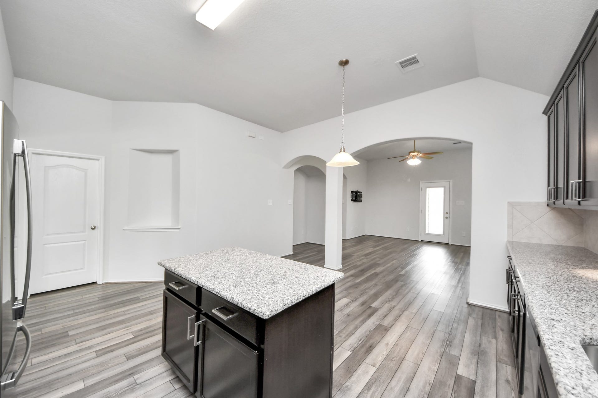 5186 Dry Hollow Drive, Alvin, TX 77511 5186 Dry Hollow Drive, Alvin, TX 77511