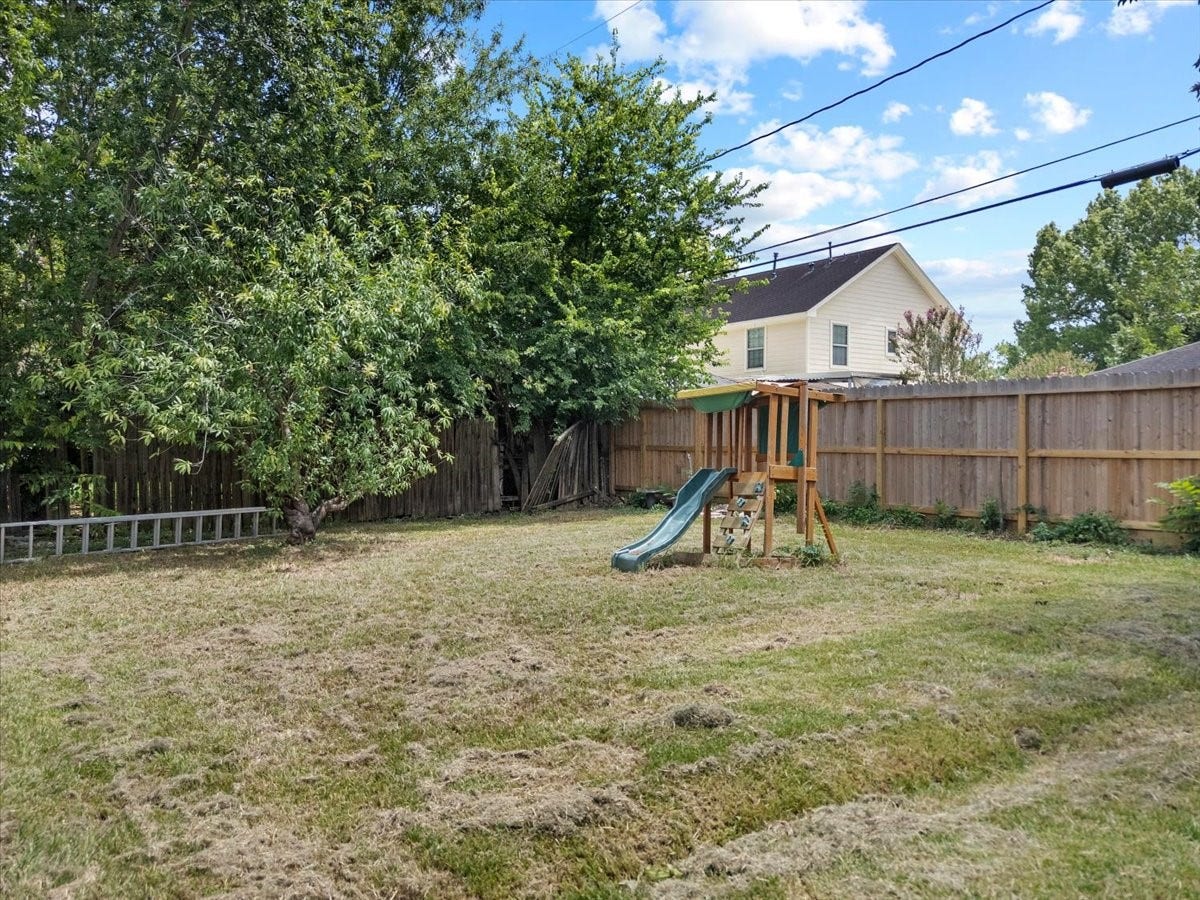 3214 Darling Avenue, Pasadena, TX 77503 3214 Darling Avenue, Pasadena, TX 77503