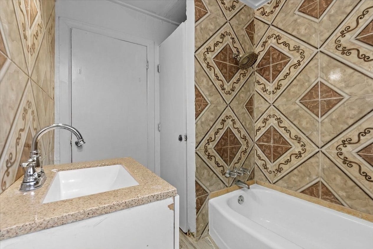 3214 Darling Avenue, Pasadena, TX 77503 3214 Darling Avenue, Pasadena, TX 77503