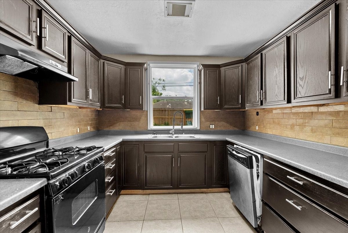 3214 Darling Avenue, Pasadena, TX 77503 3214 Darling Avenue, Pasadena, TX 77503