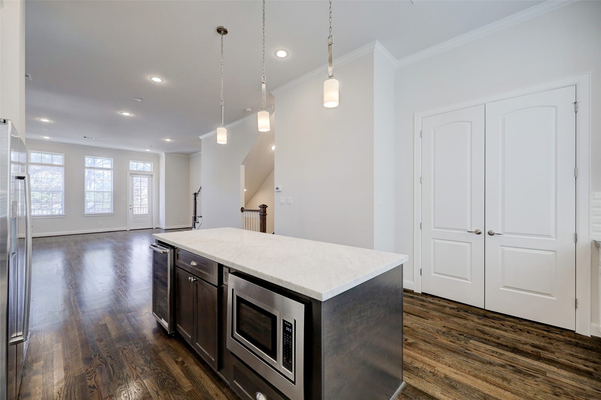 1041 Ashland Street, Houston, TX 77008 1041 Ashland Street, Houston, TX 77008