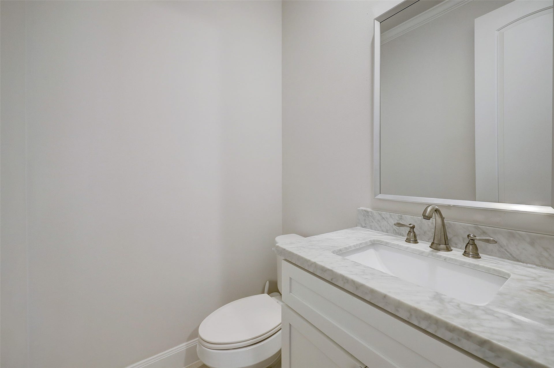 1041 Ashland Street, Houston, TX 77008 1041 Ashland Street, Houston, TX 77008
