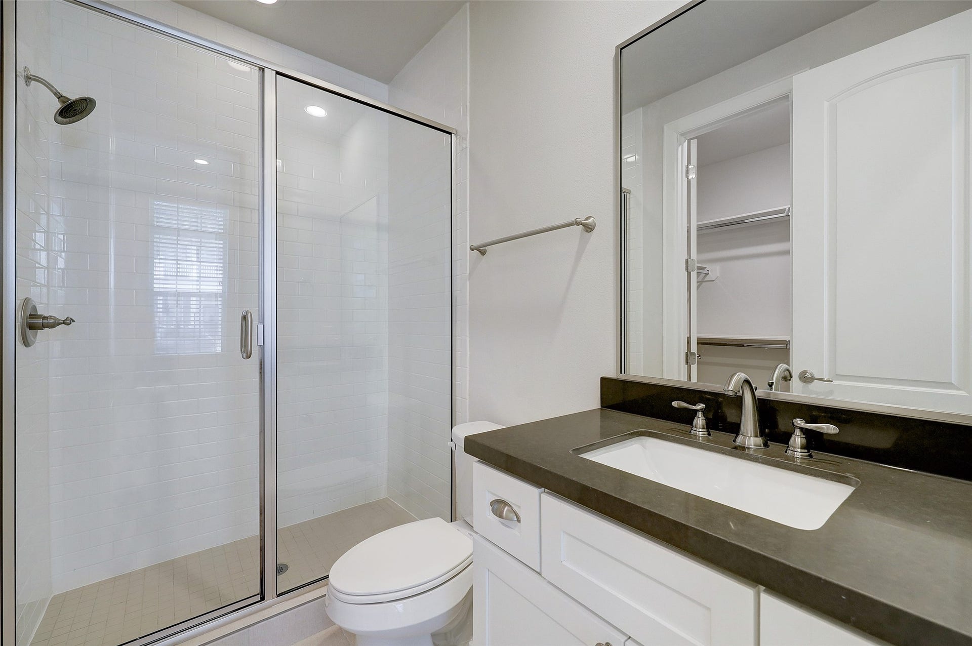 1041 Ashland Street, Houston, TX 77008 1041 Ashland Street, Houston, TX 77008