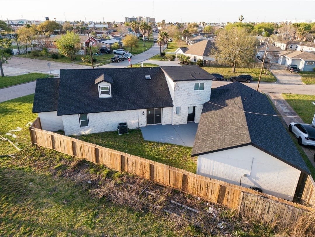 1402 Bayou Shore Drive, Galveston, TX 77551 1402 Bayou Shore Drive, Galveston, TX 77551