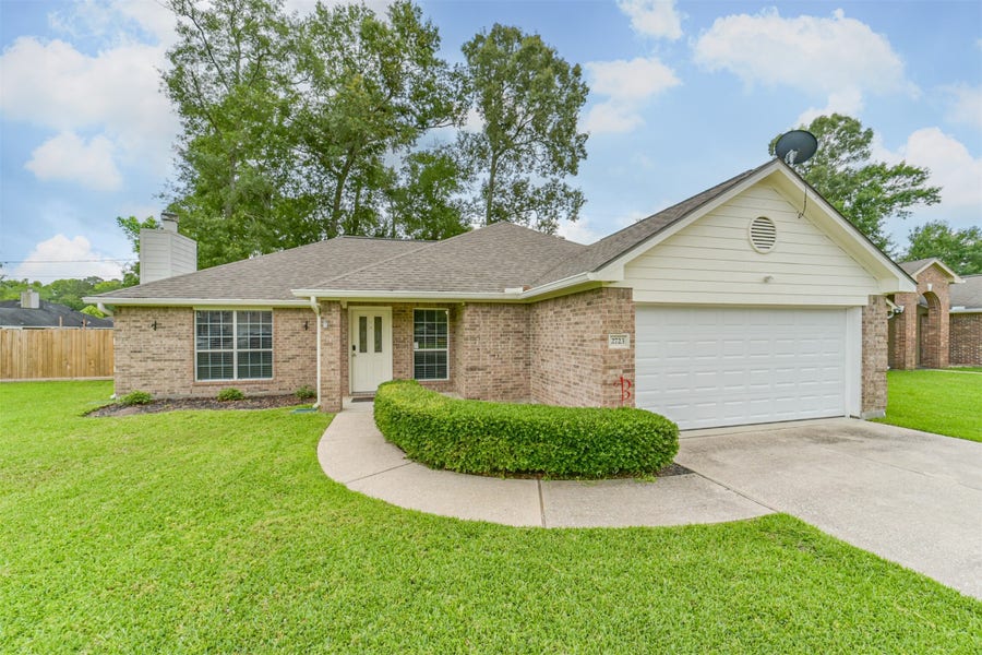 Property photo for 2723 Indian Mound Trail, Crosby, TX