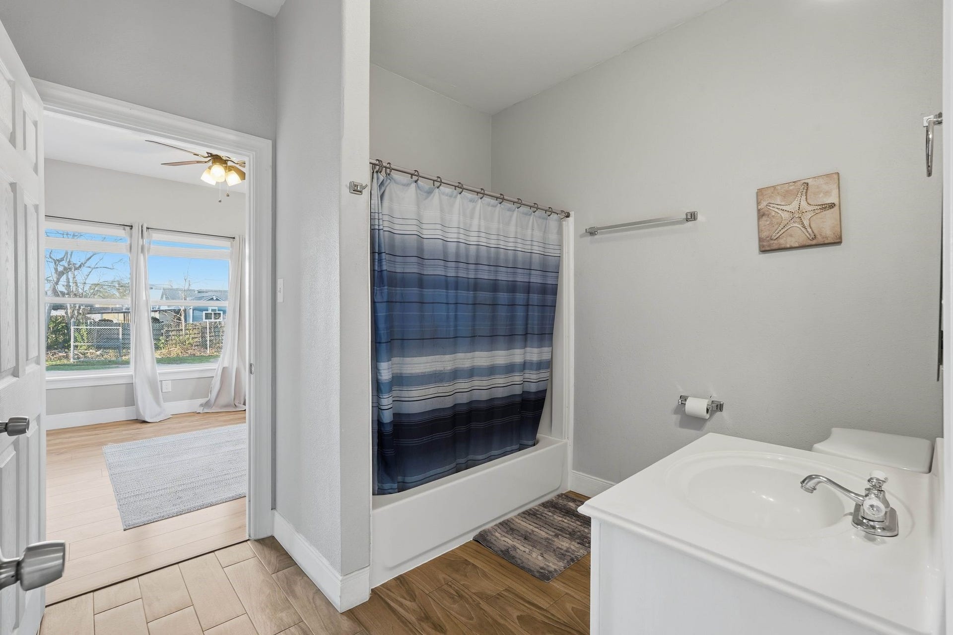 308 E Phillips Street, Conroe, TX 77301 308 E Phillips Street, Conroe, TX 77301