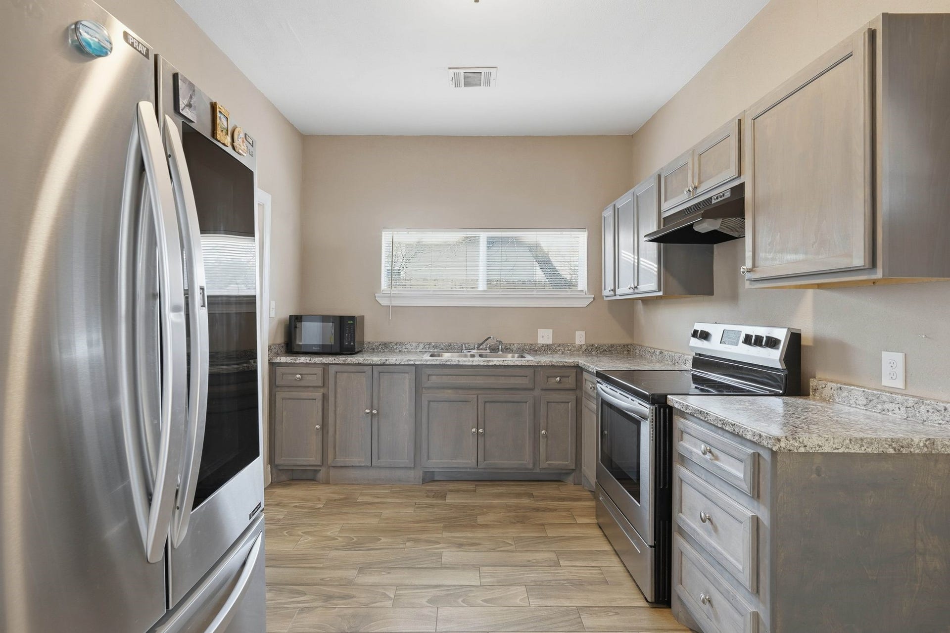 308 E Phillips Street, Conroe, TX 77301 308 E Phillips Street, Conroe, TX 77301