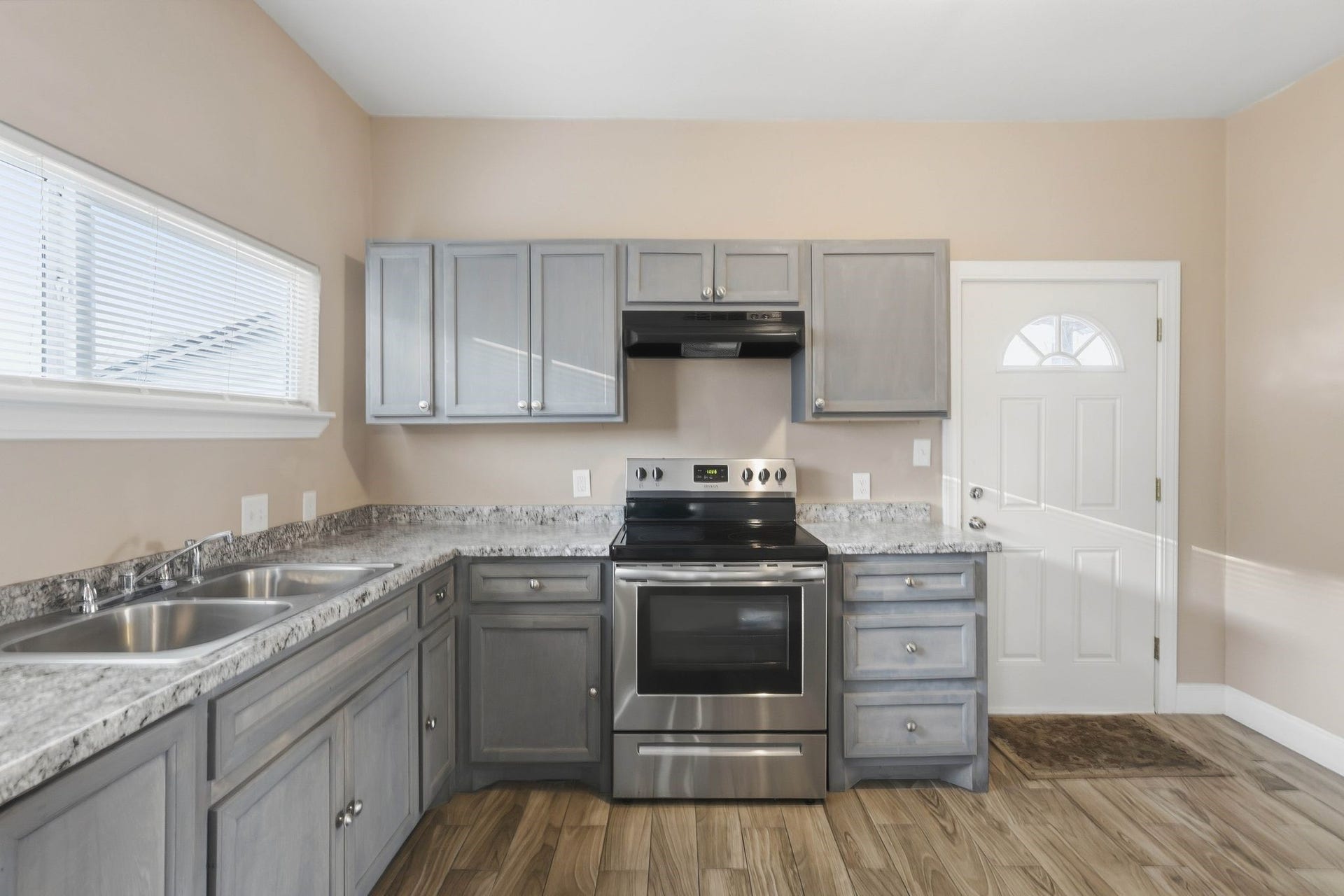 308 E Phillips Street, Conroe, TX 77301 308 E Phillips Street, Conroe, TX 77301