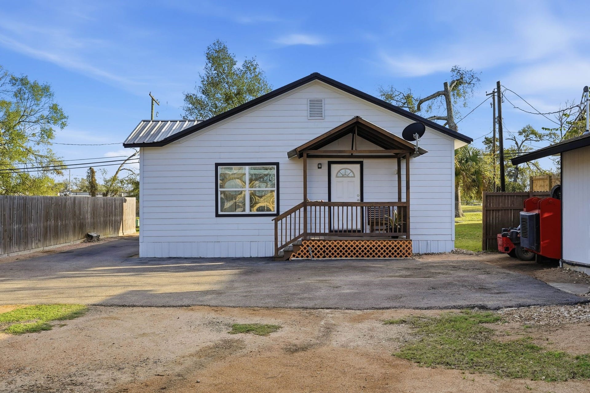 308 E Phillips Street, Conroe, TX 77301 308 E Phillips Street, Conroe, TX 77301