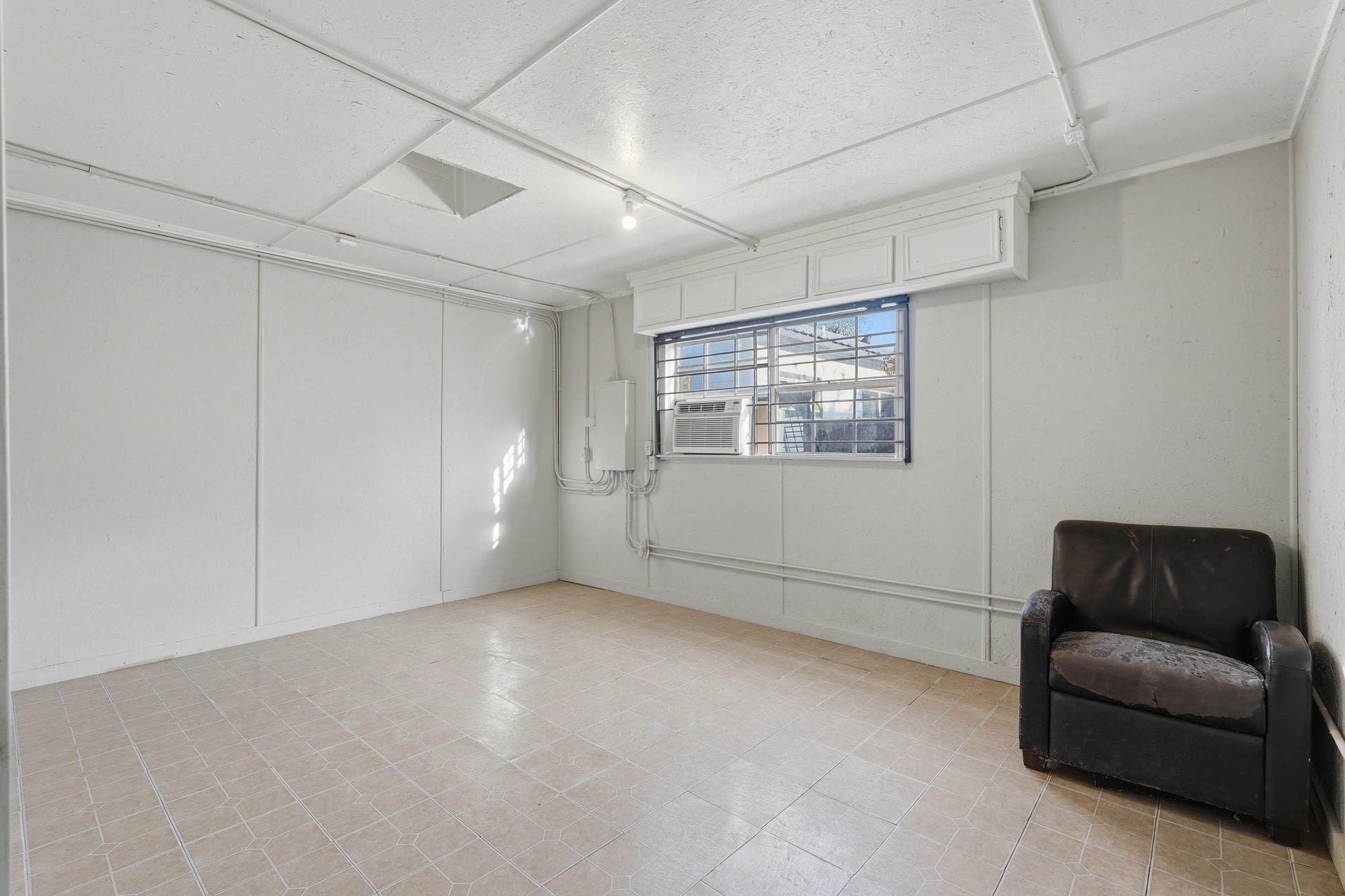 308 E Phillips Street, Conroe, TX 77301 308 E Phillips Street, Conroe, TX 77301
