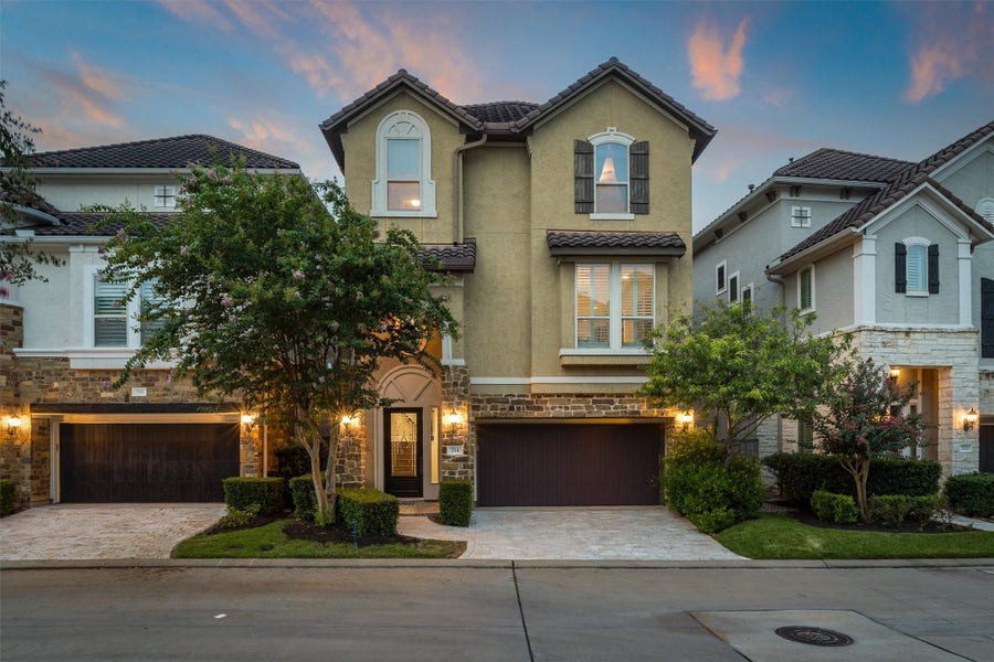 Property photo for 714 Old Oyster Trail, Sugar Land, TX