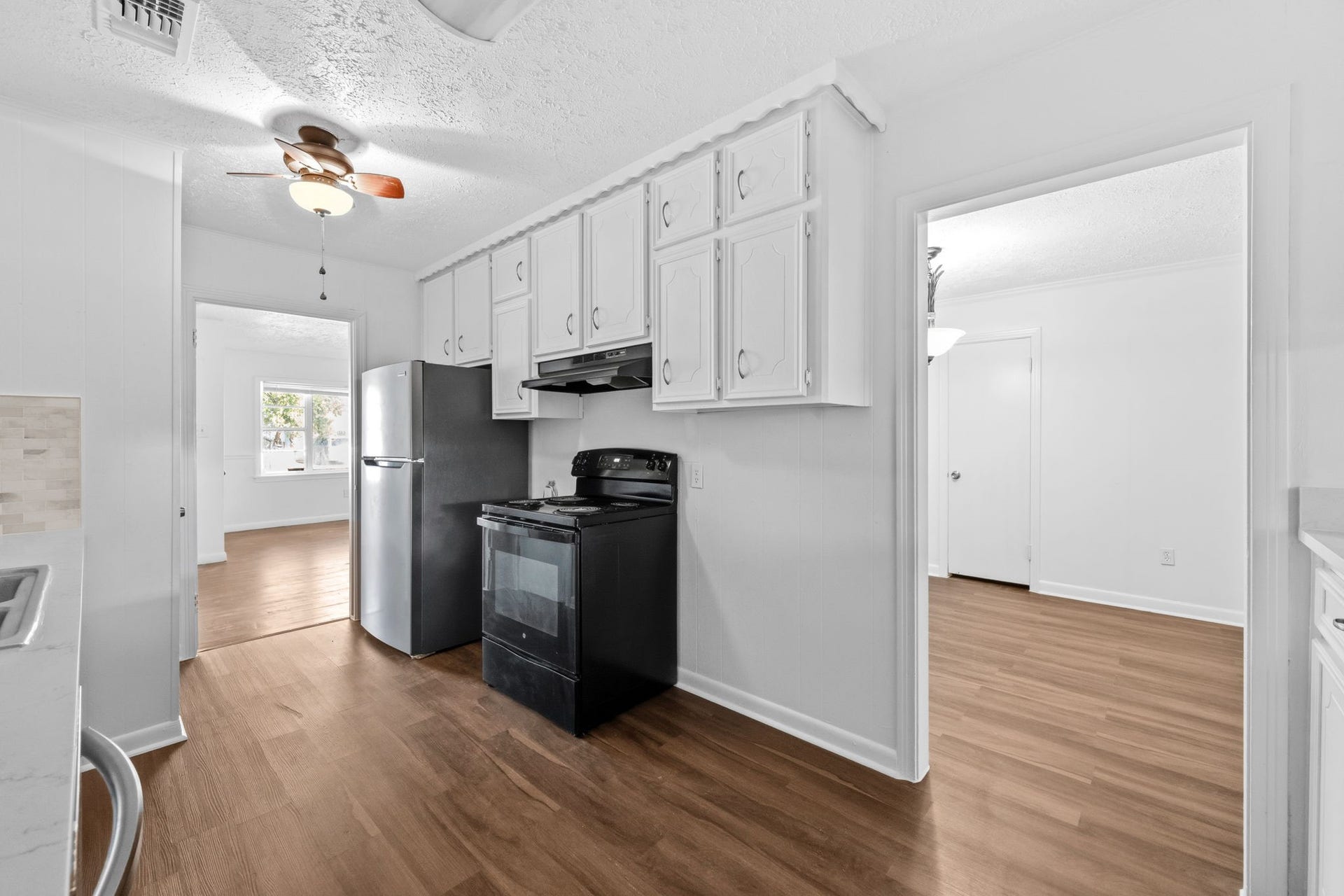 702 S Circle Drive, Baytown, TX 77520 702 S Circle Drive, Baytown, TX 77520