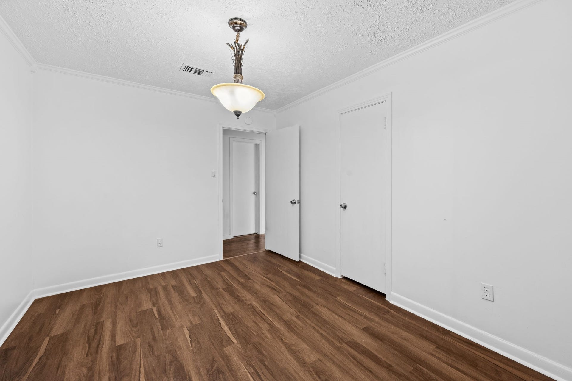 702 S Circle Drive, Baytown, TX 77520 702 S Circle Drive, Baytown, TX 77520