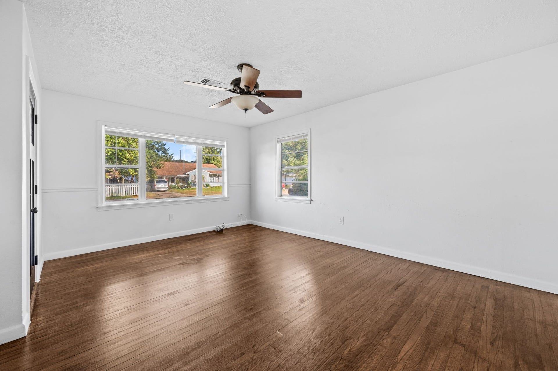 702 S Circle Drive, Baytown, TX 77520 702 S Circle Drive, Baytown, TX 77520