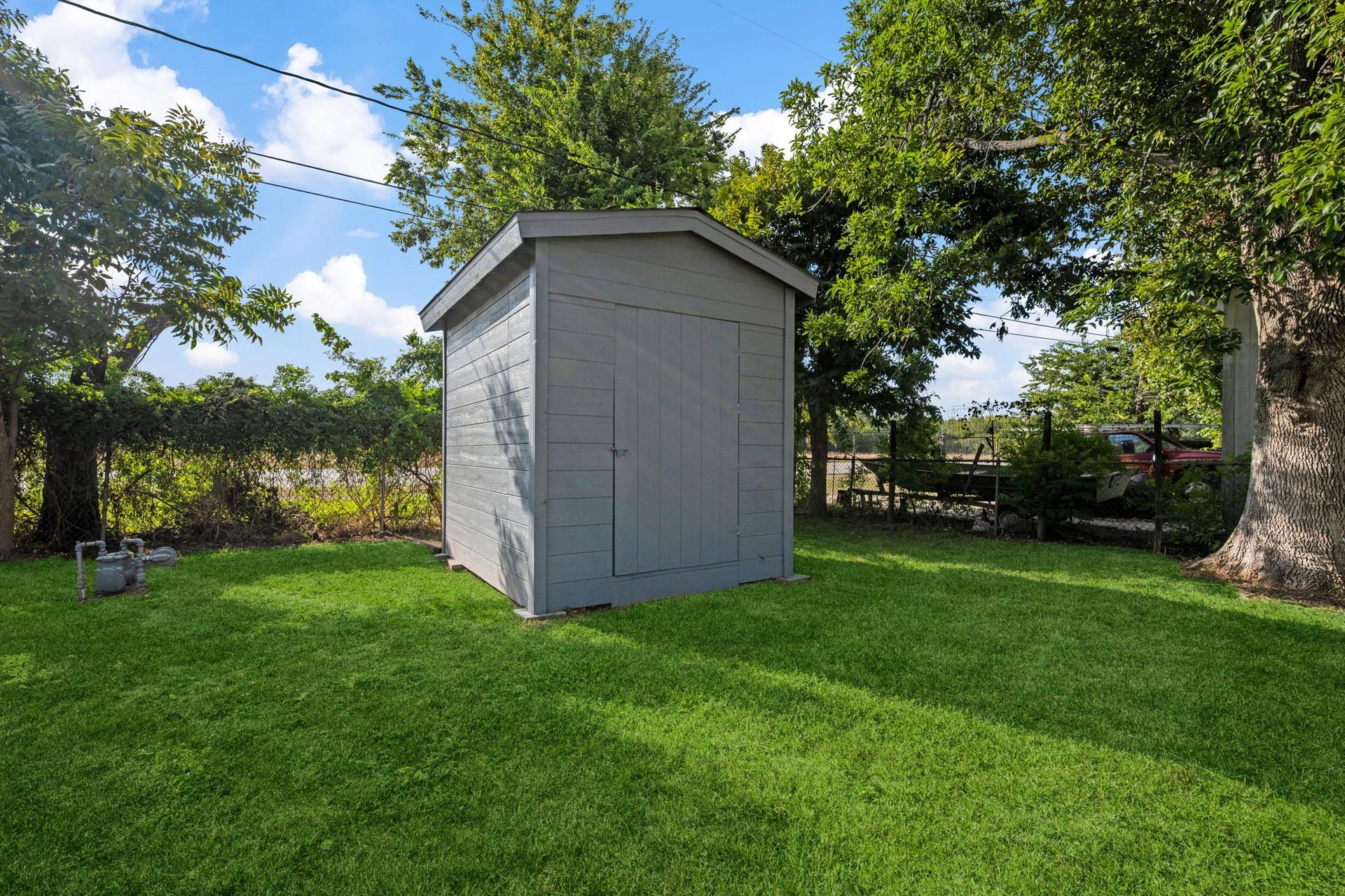 702 S Circle Drive, Baytown, TX 77520 bonus storage