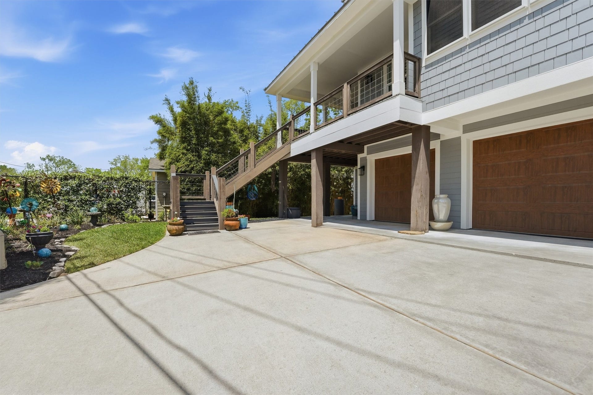 4019 Bayshore Drive Drive, Bacliff, TX 77518 Private gated 2 car oversized garage
