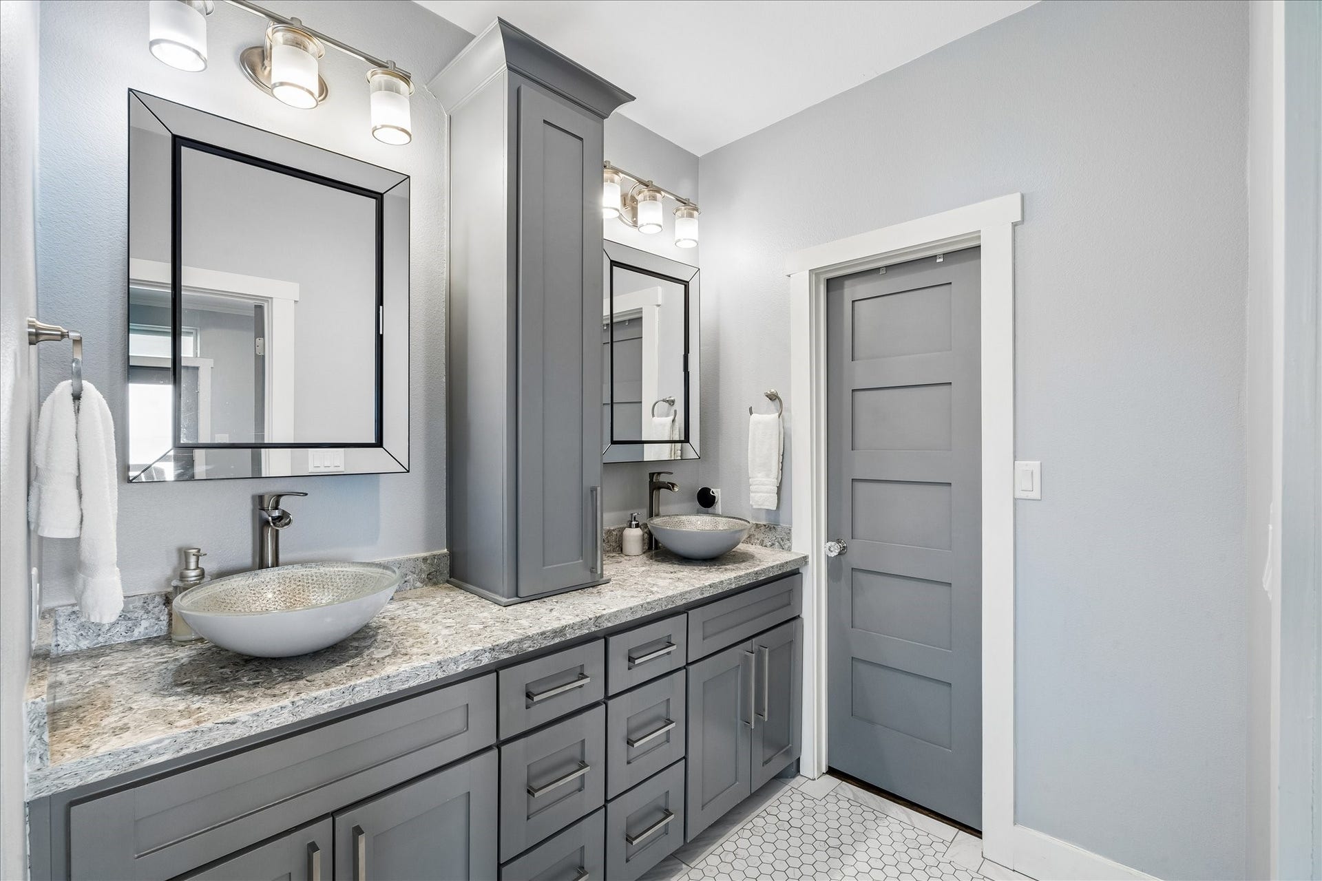 4019 Bayshore Drive Drive, Bacliff, TX 77518 Primary bath with heated floors and his/her walk-in closets