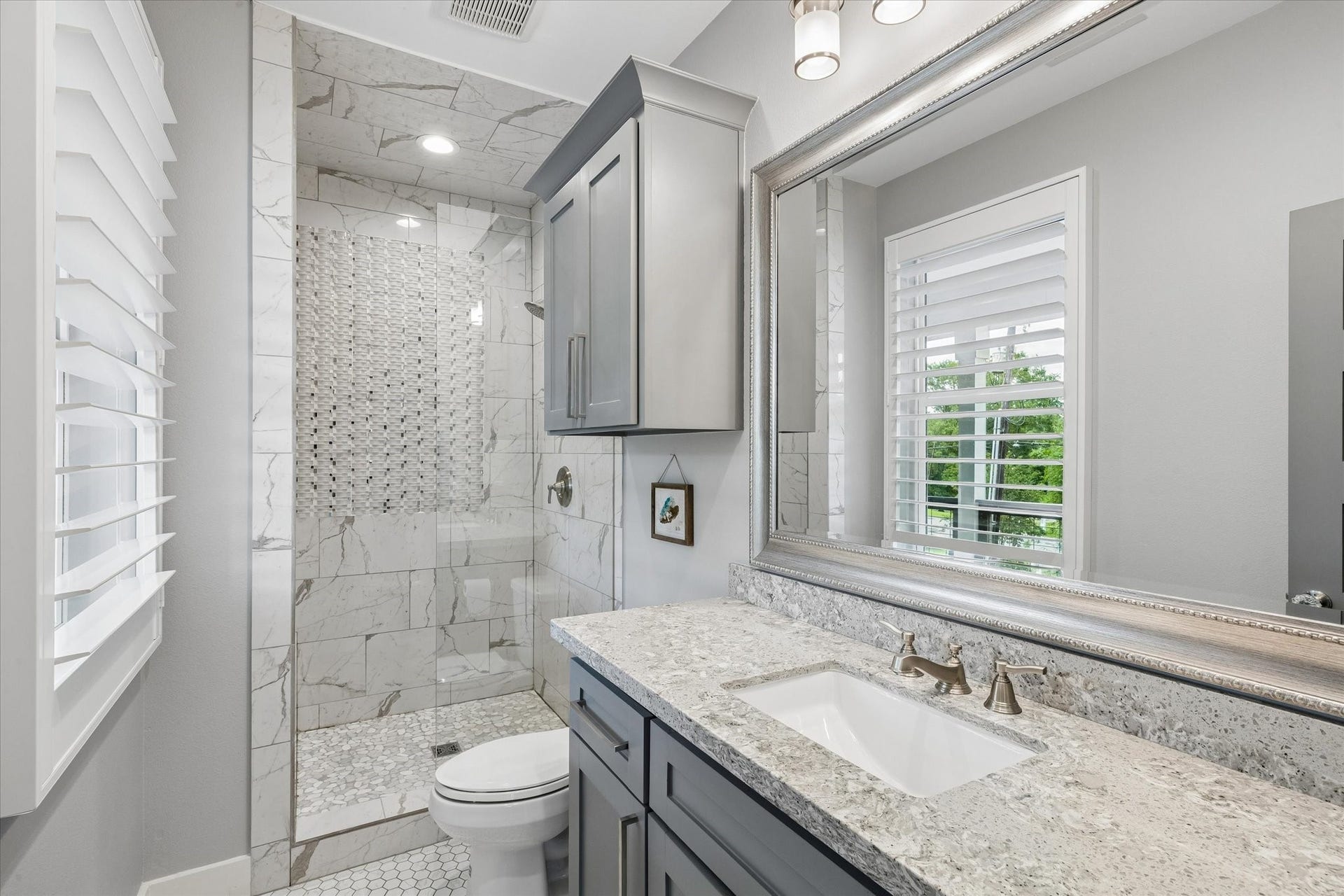 4019 Bayshore Drive Drive, Bacliff, TX 77518 Main level bath with walk-in shower