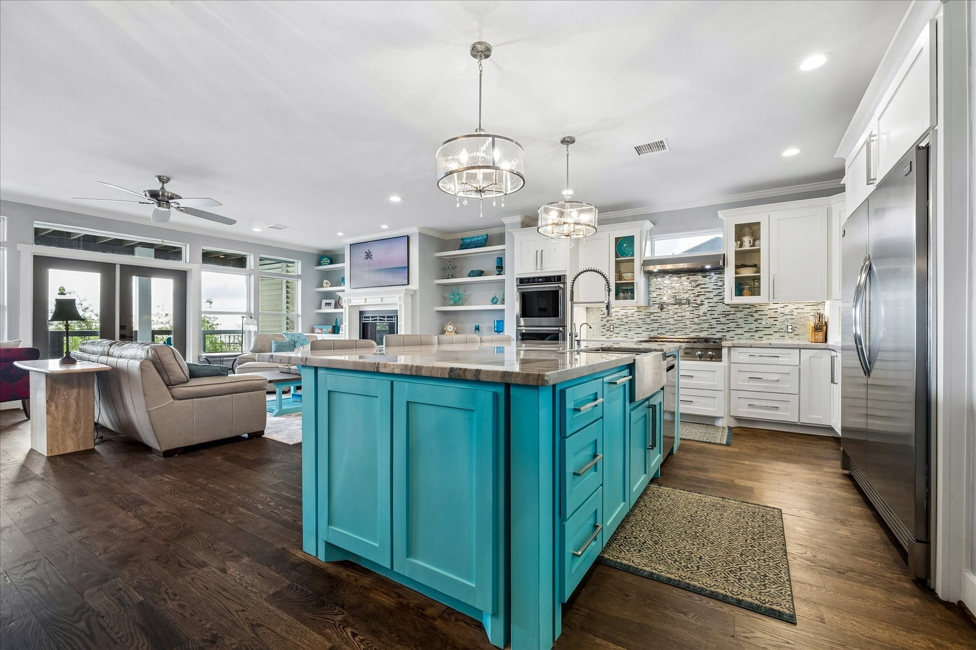 4019 Bayshore Drive Drive, Bacliff, TX 77518 Kitchen open to family room
