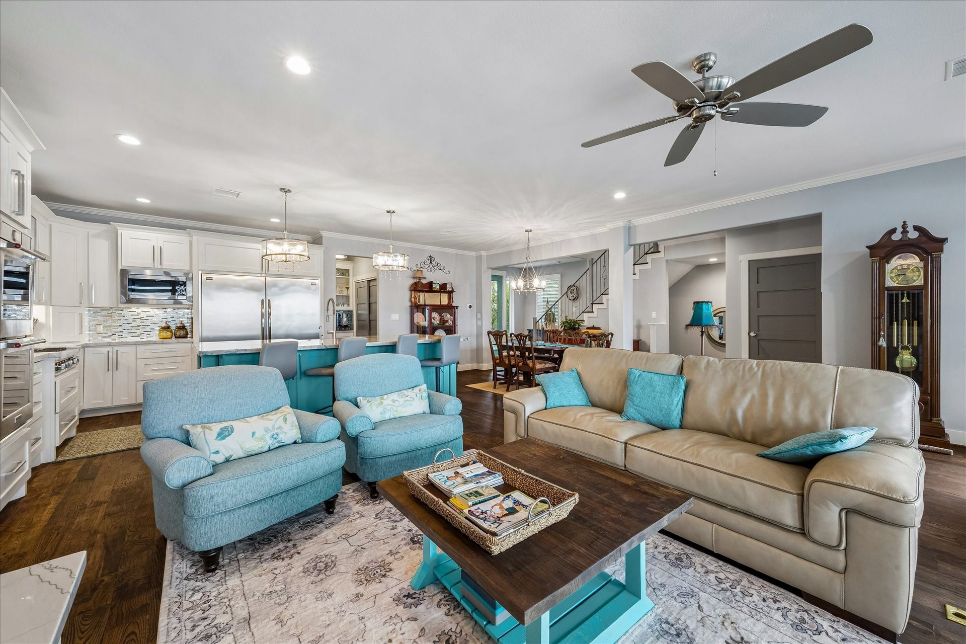 4019 Bayshore Drive Drive, Bacliff, TX 77518 Great for entertaining