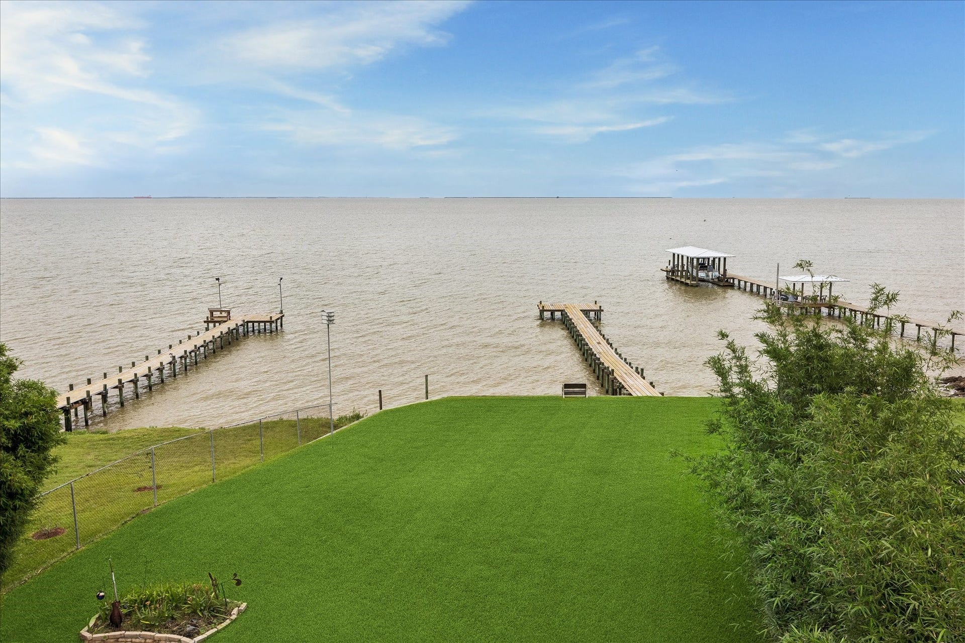 4019 Bayshore Drive Drive, Bacliff, TX 77518 140' pier re-built in 2024