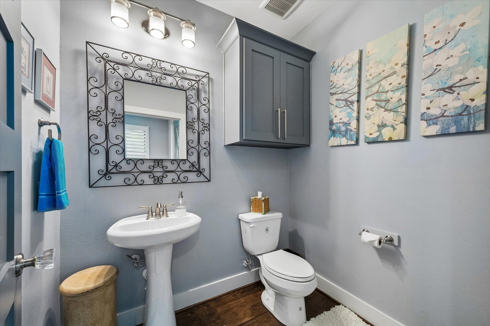 4019 Bayshore Drive Drive, Bacliff, TX 77518 Powder room main level