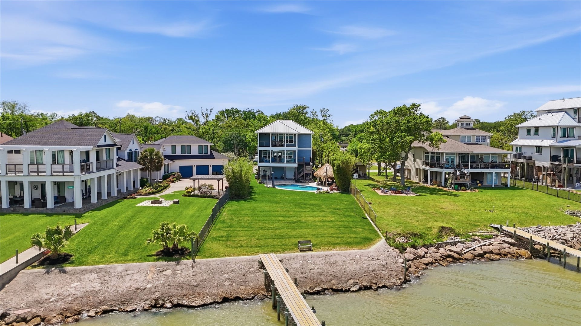 4019 Bayshore Drive Drive, Bacliff, TX 77518 4019 Bayshore Drive Drive, Bacliff, TX 77518