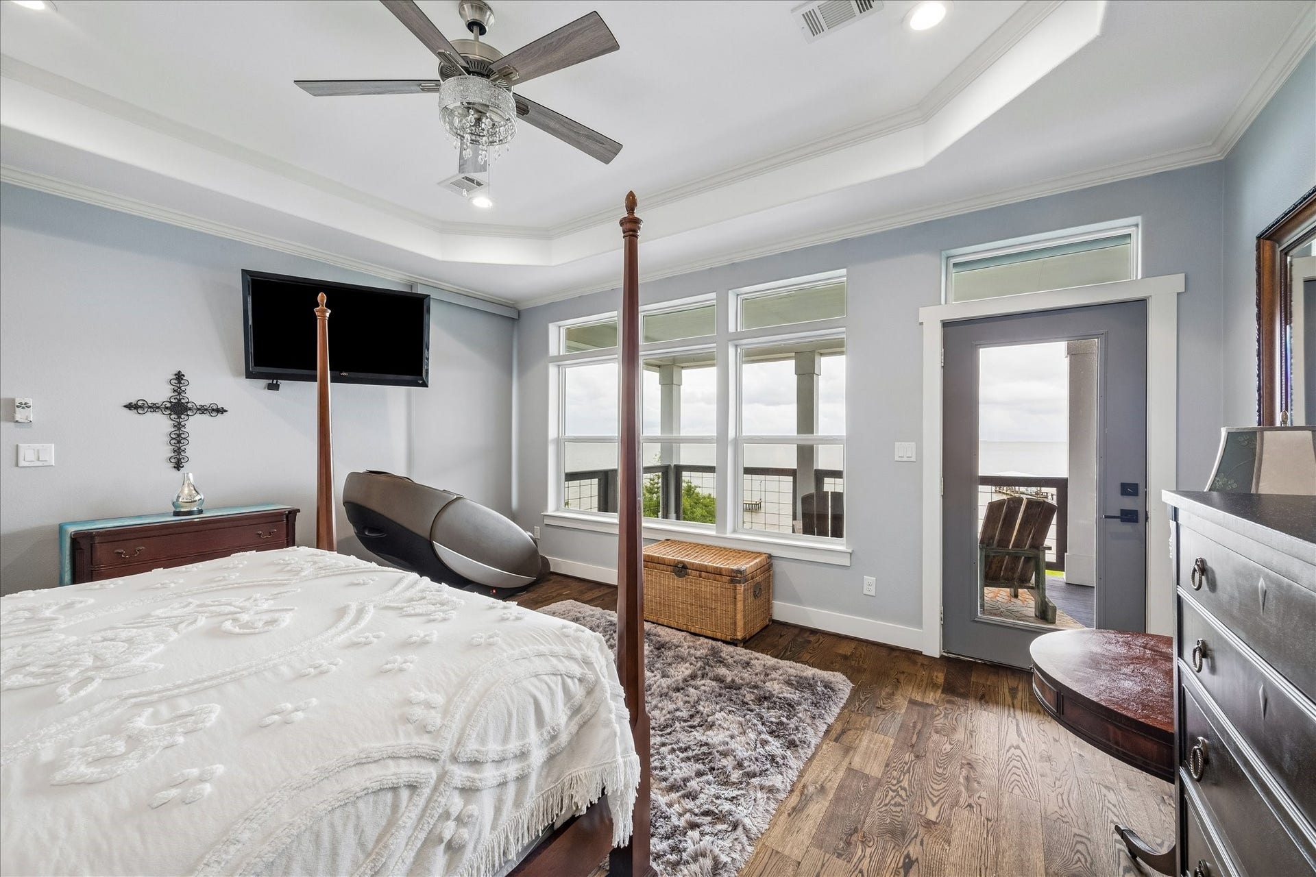 4019 Bayshore Drive Drive, Bacliff, TX 77518 Wake up to beautiful bay views in your primary suite