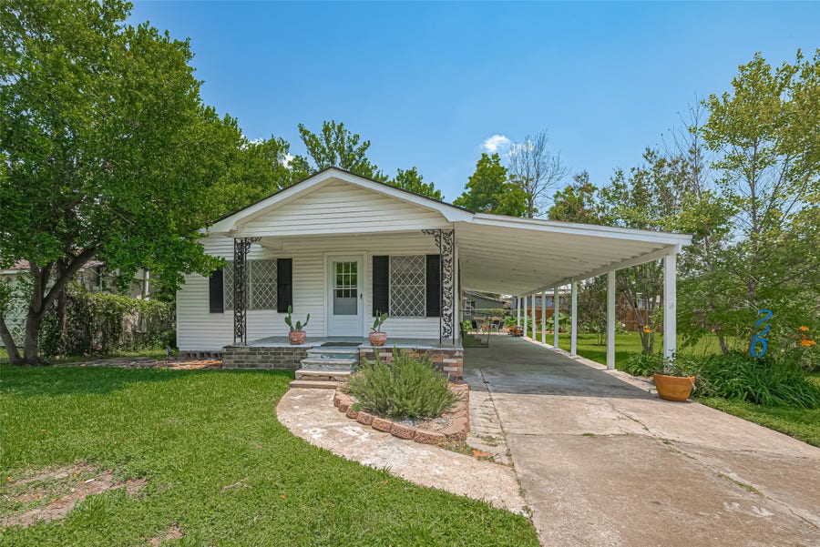Property photo for 220 Palmyra Street, Houston, TX