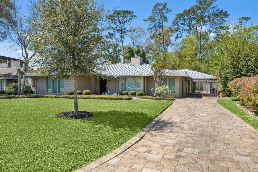 Property photo for 623 Pinehaven Drive, Houston, TX