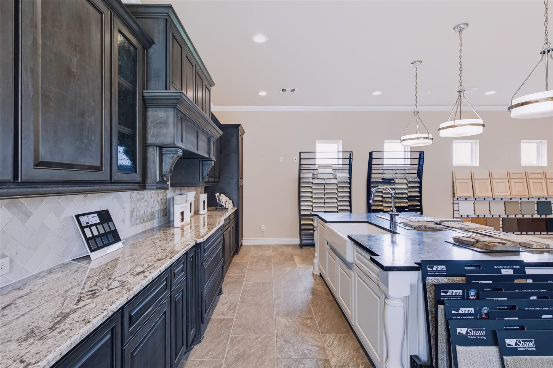32400 SH 249, Pinehurst, TX 77362 32400 SH 249, Pinehurst, TX 77362