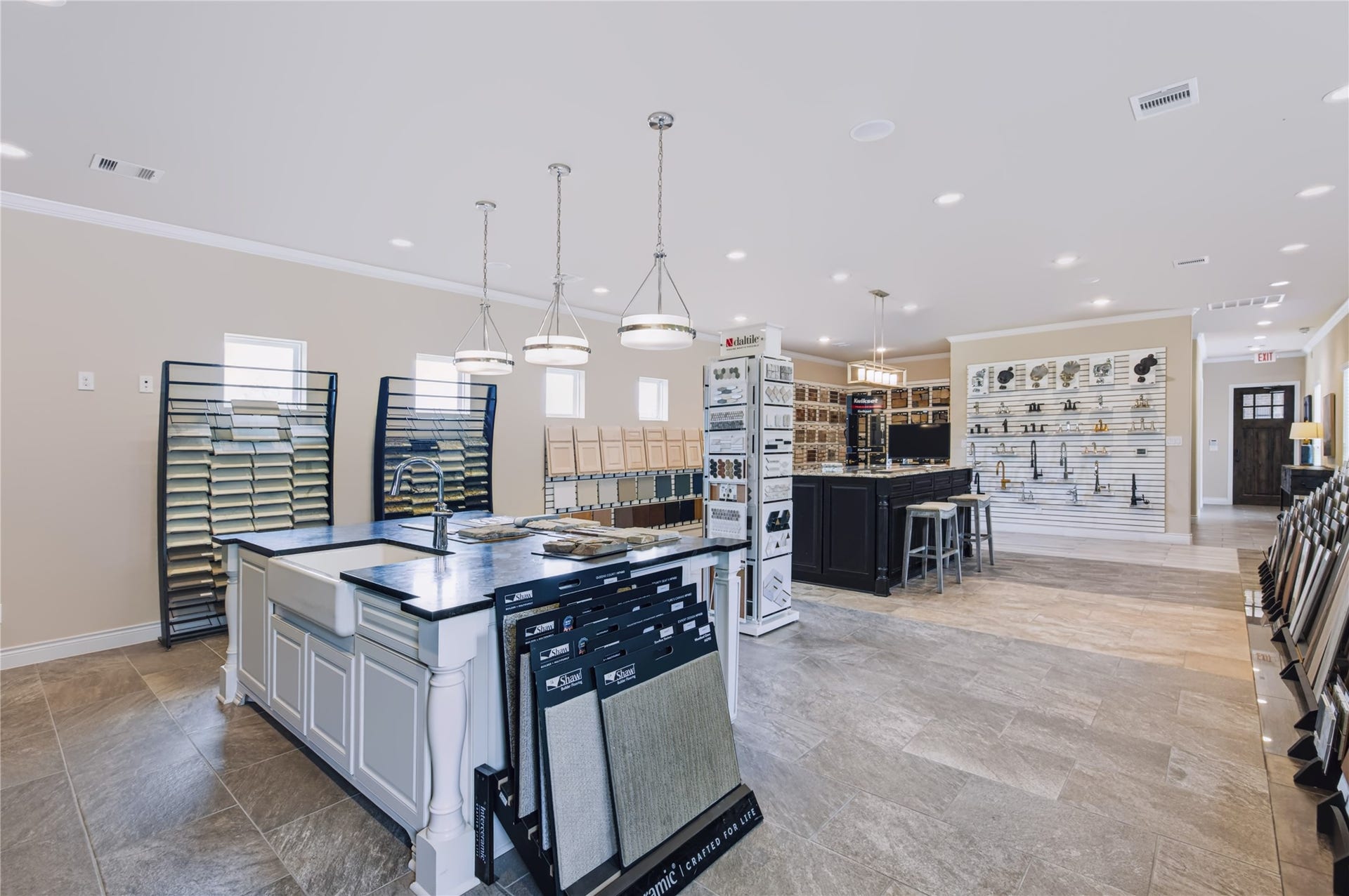 32400 SH 249, Pinehurst, TX 77362 32400 SH 249, Pinehurst, TX 77362