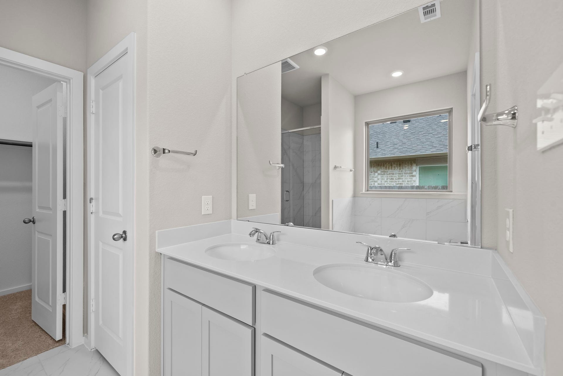 2784 Portugal Laurel Drive, Alvin, TX 77511 2784 Portugal Laurel Drive, Alvin, TX 77511