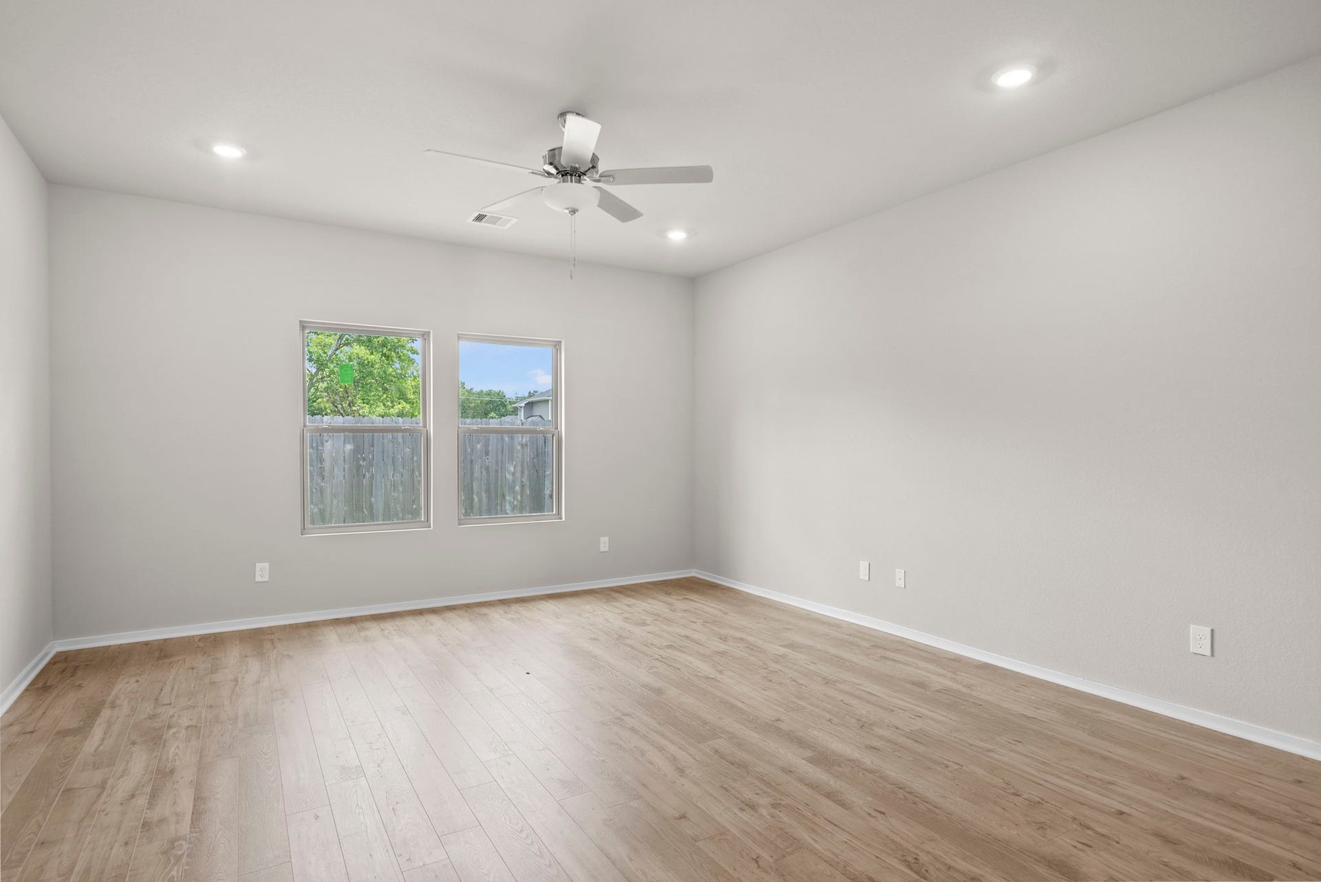 2784 Portugal Laurel Drive, Alvin, TX 77511 2784 Portugal Laurel Drive, Alvin, TX 77511