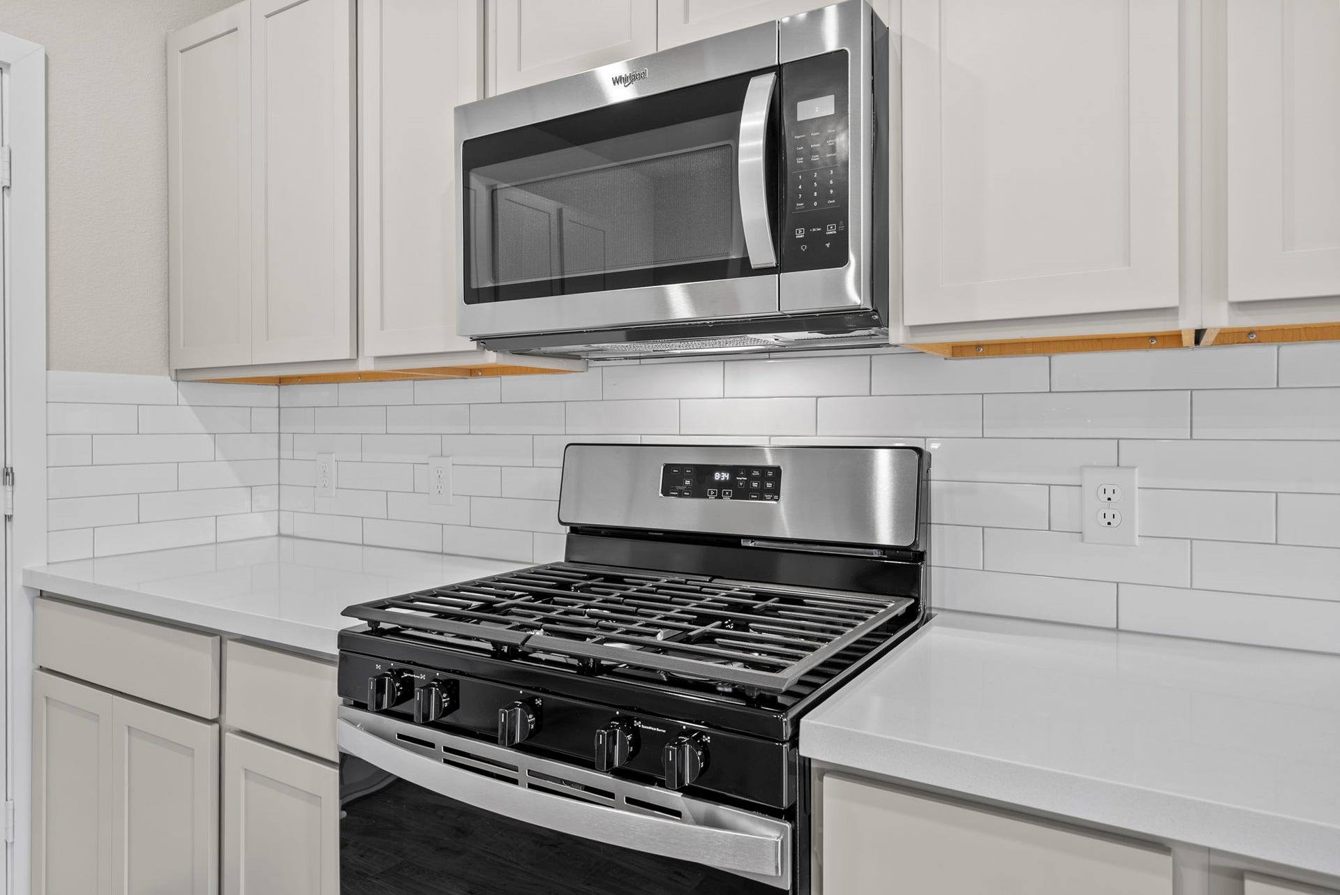 2784 Portugal Laurel Drive, Alvin, TX 77511 2784 Portugal Laurel Drive, Alvin, TX 77511