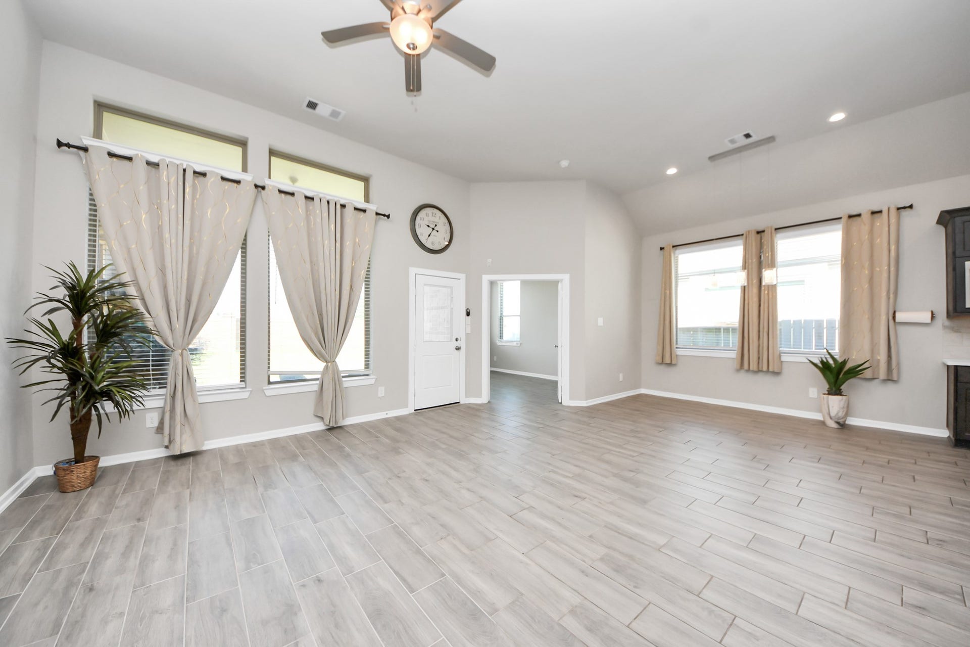 13021 OCEAN BREEZE LN Lane, La Marque, TX 77568 13021 OCEAN BREEZE LN Lane, La Marque, TX 77568