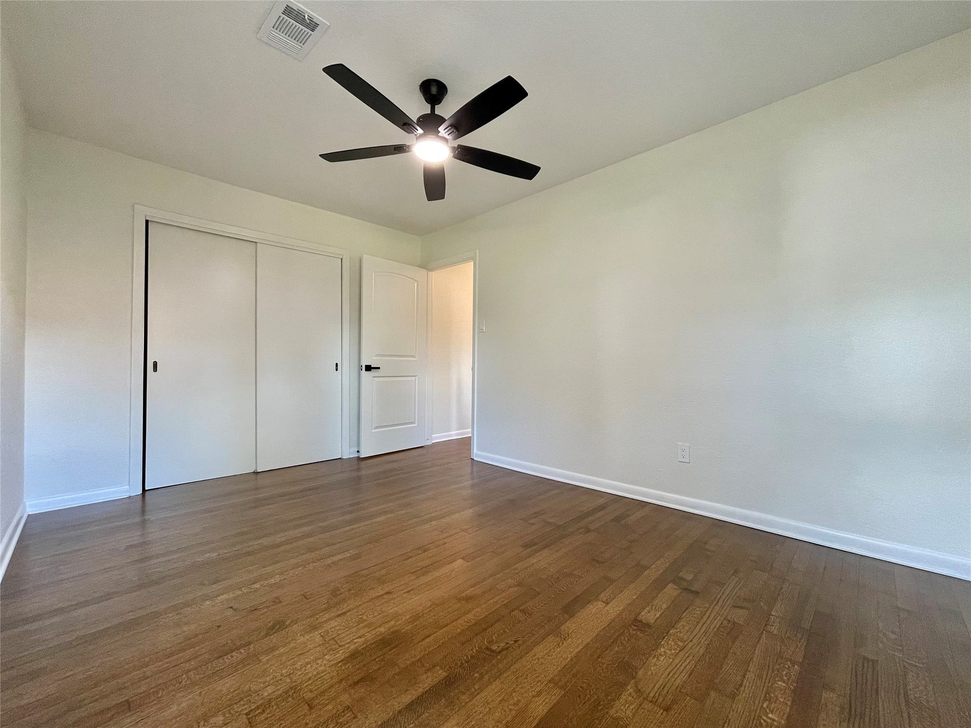 417 Jasmine Street, Lake Jackson, TX 77566 417 Jasmine Street, Lake Jackson, TX 77566
