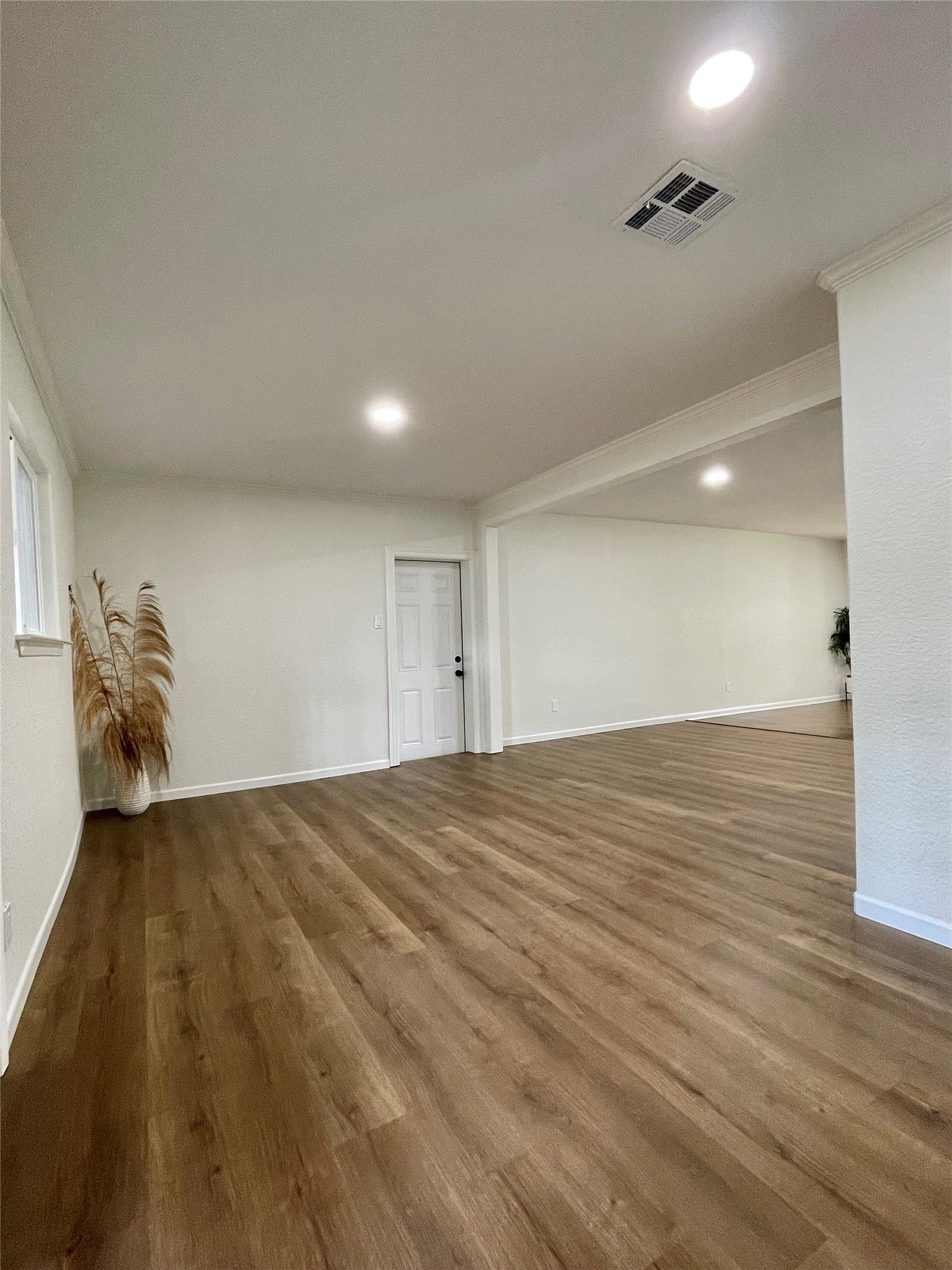 417 Jasmine Street, Lake Jackson, TX 77566 Great for hosting!