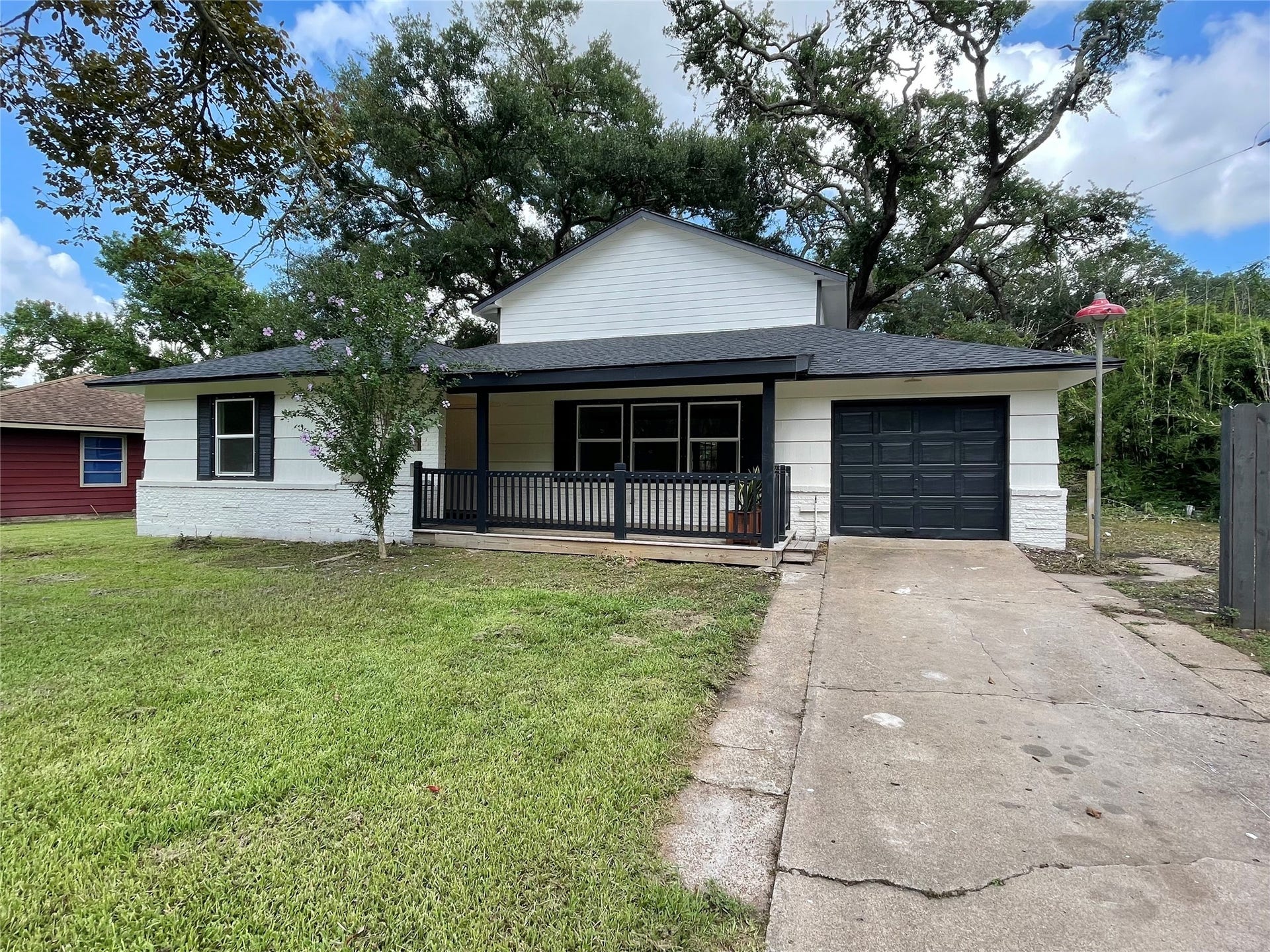 417 Jasmine Street, Lake Jackson, TX 77566 417 Jasmine Street, Lake Jackson, TX 77566