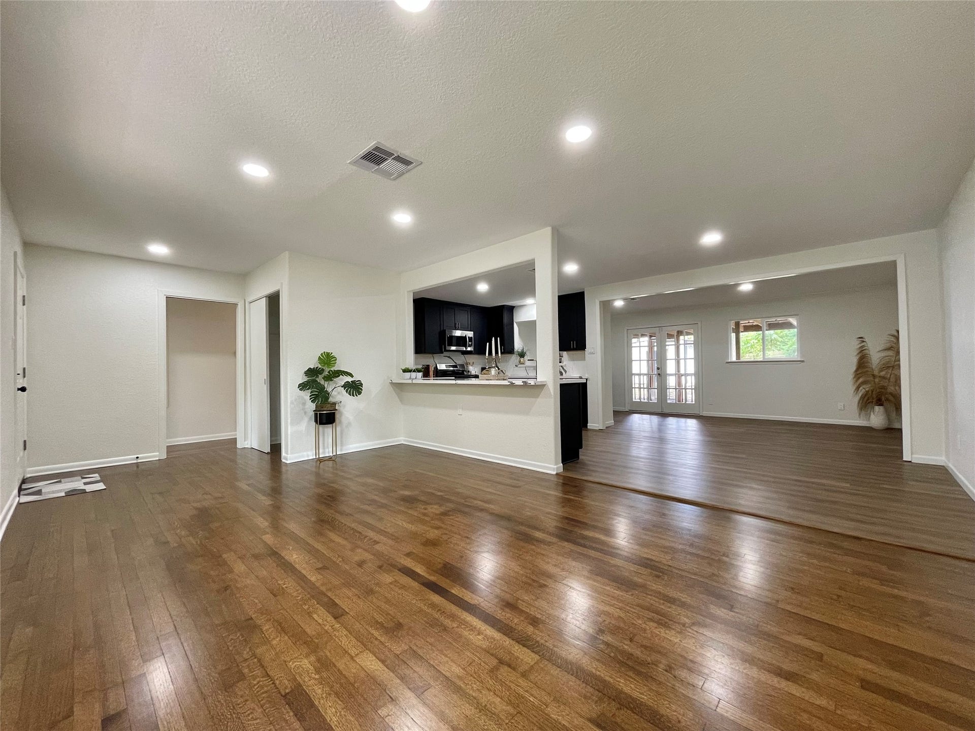 417 Jasmine Street, Lake Jackson, TX 77566 417 Jasmine Street, Lake Jackson, TX 77566