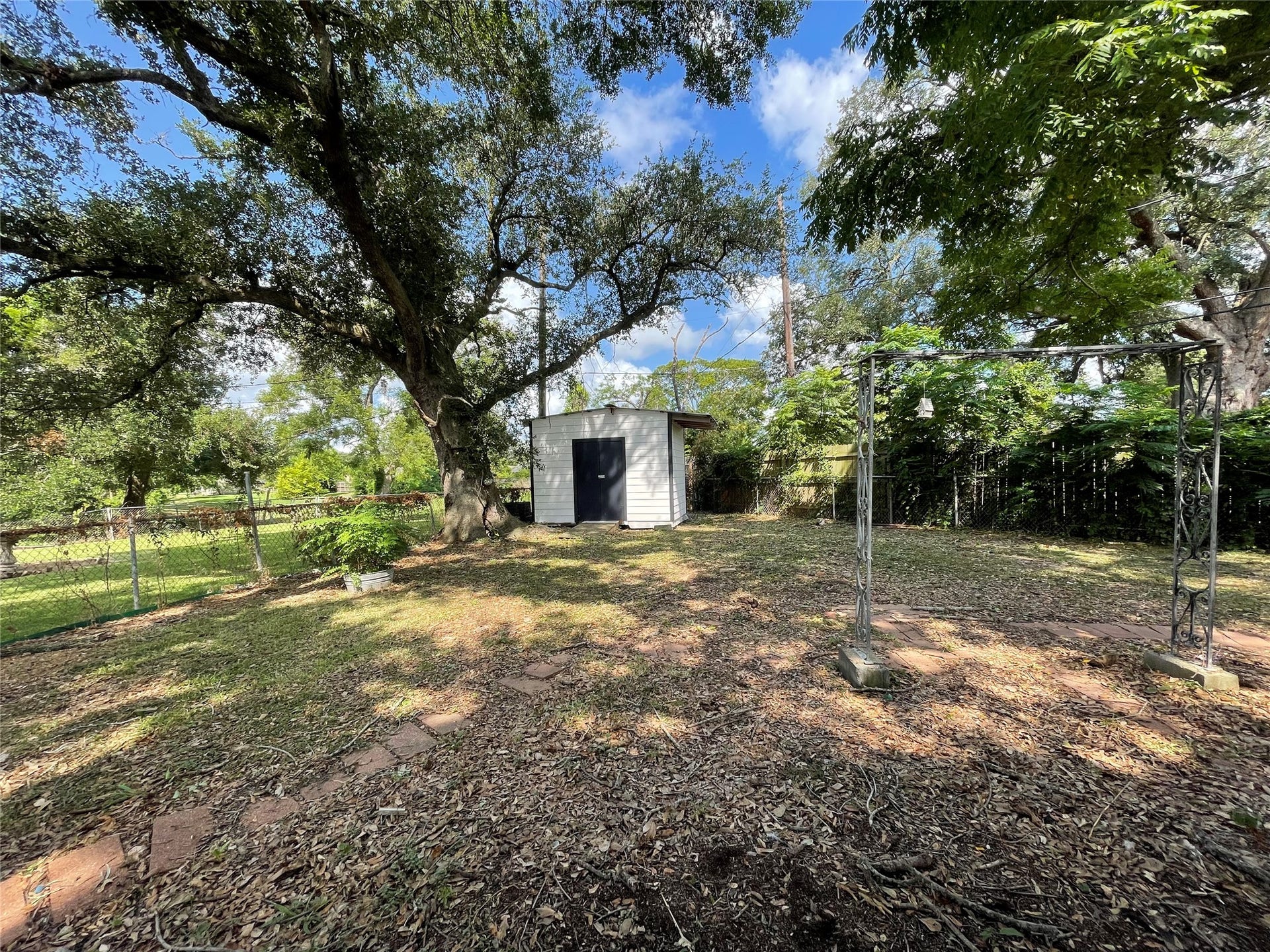417 Jasmine Street, Lake Jackson, TX 77566 417 Jasmine Street, Lake Jackson, TX 77566