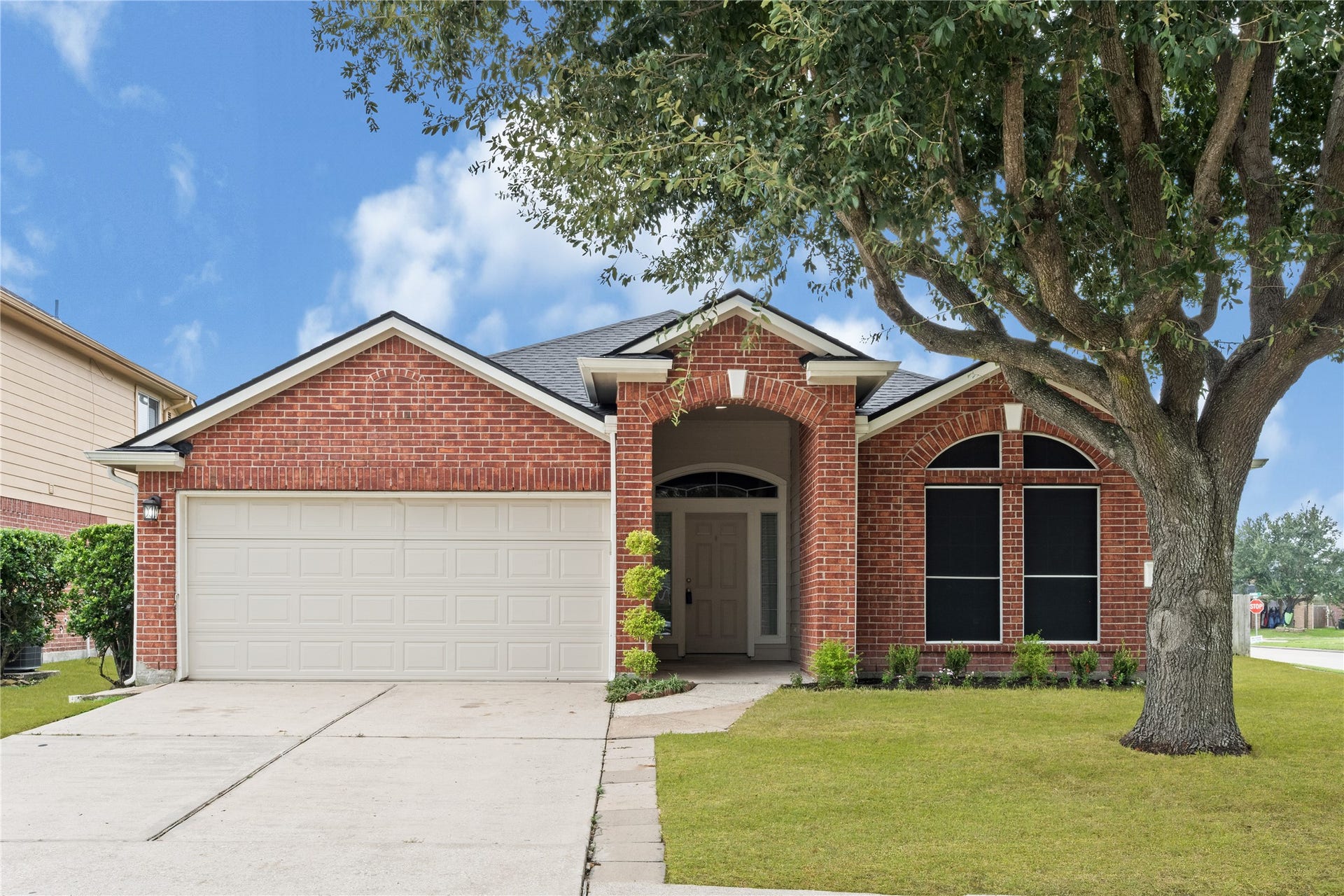 Welcome to 1931 Laura Anne Dr.
