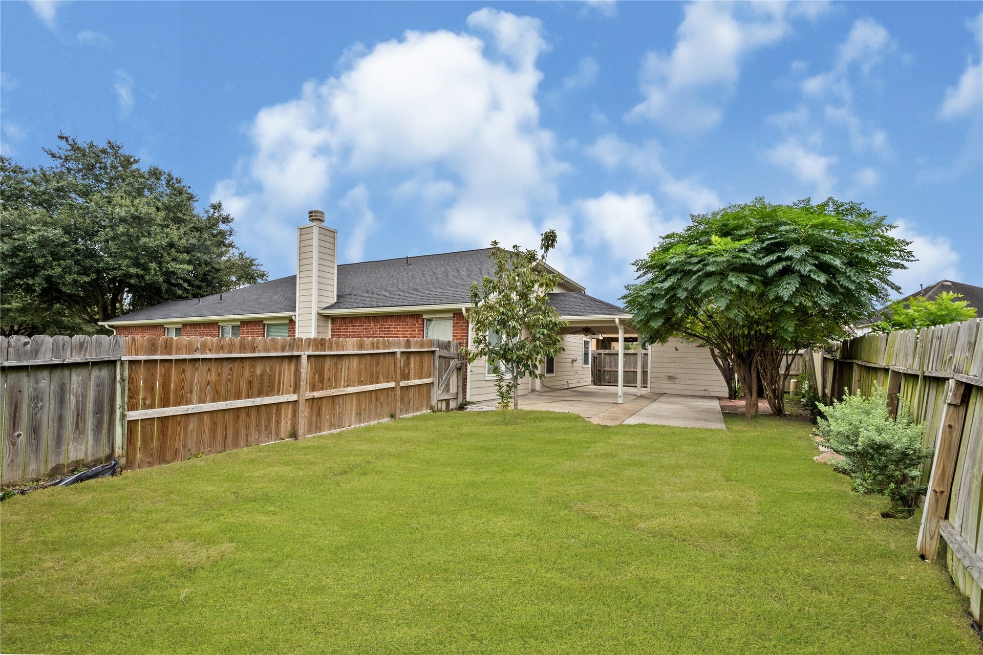 1931 Laura Anne Drive, Houston, TX 77049
