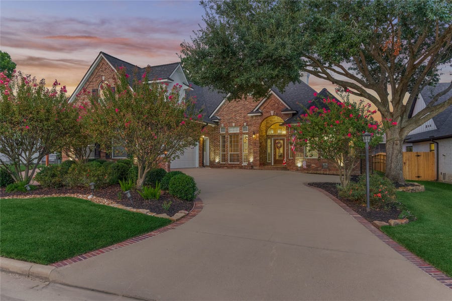 Property photo for 42 Naples Lane, Montgomery, TX