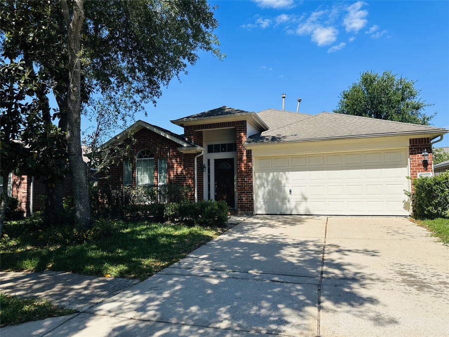 Property photo for 6018 Twin Creek, Missouri City, TX
