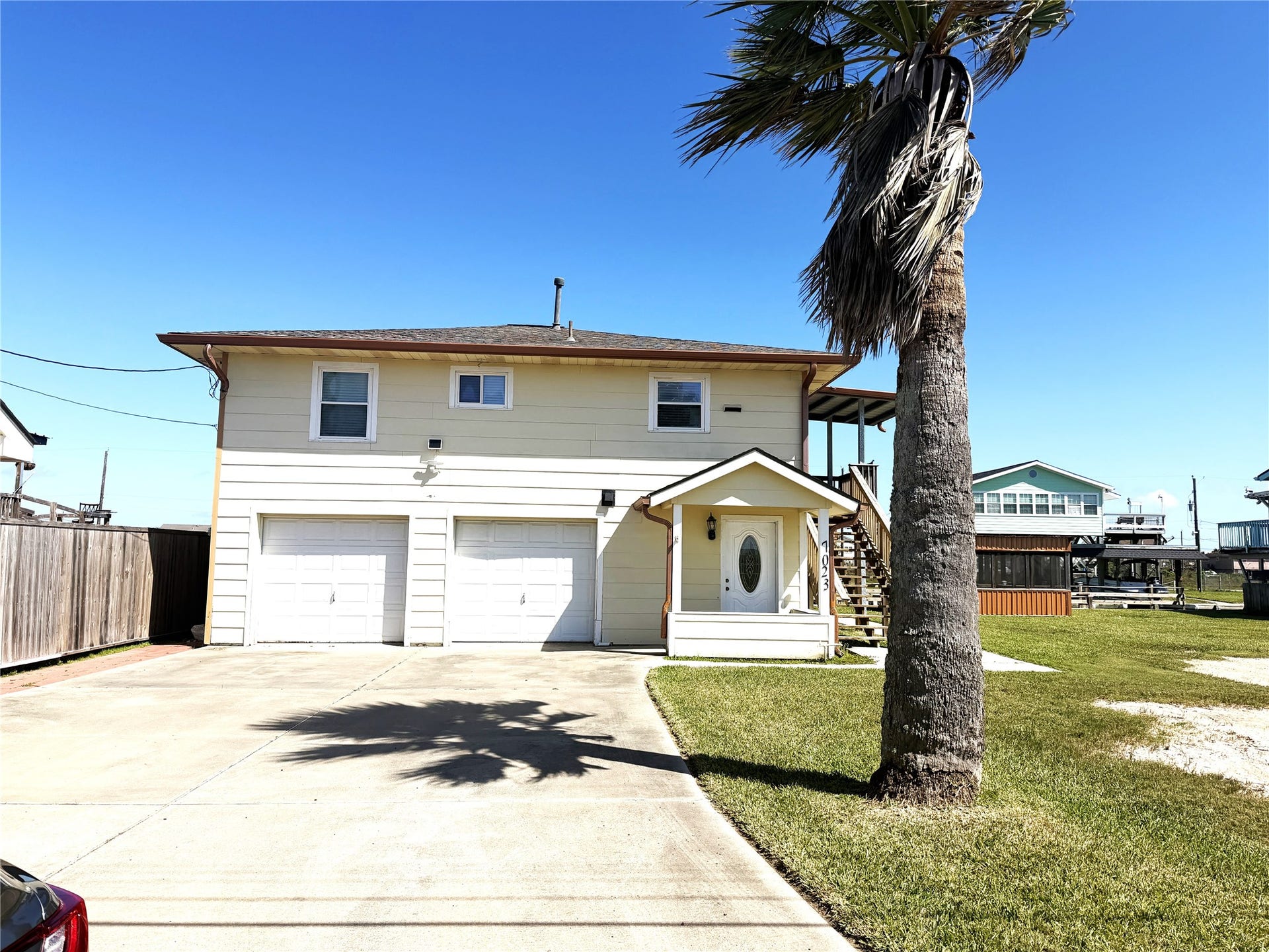 7023 W Hunter Drive, Hitchcock, TX 77563 street view daytime
