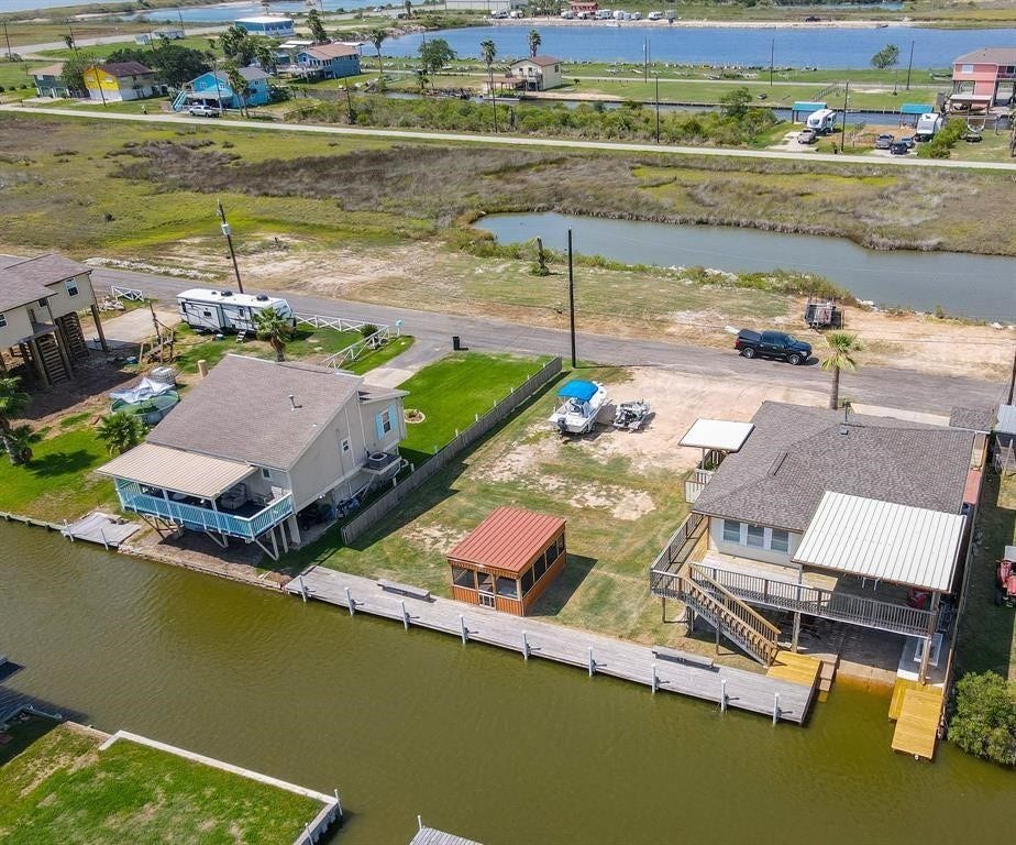 7023 W Hunter Drive, Hitchcock, TX 77563 7023 W Hunter Drive, Hitchcock, TX 77563