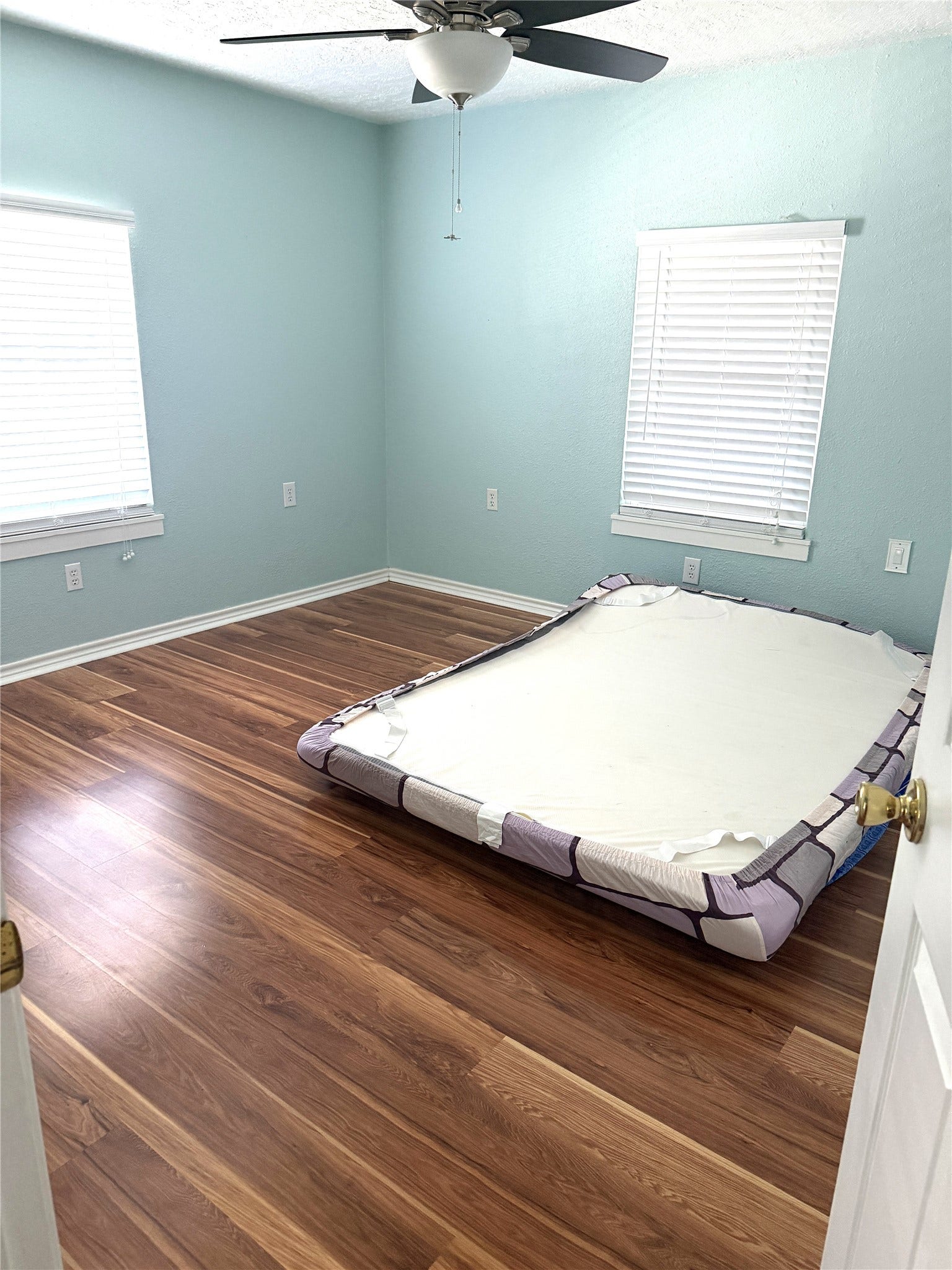 7023 W Hunter Drive, Hitchcock, TX 77563 bedroom 1 on 1st floor