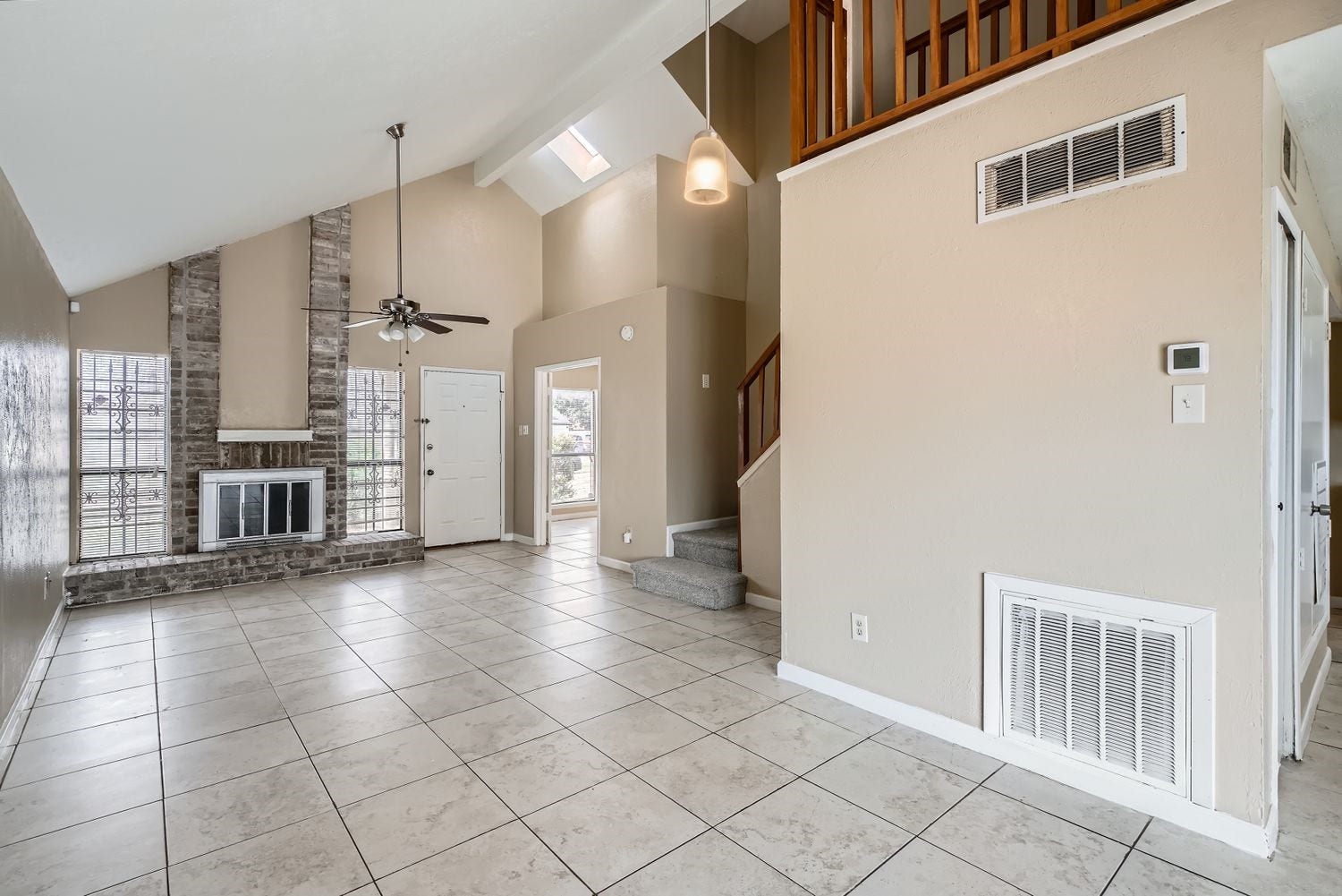 5714 Mackmiller Street, Houston, TX 77049 Living Room