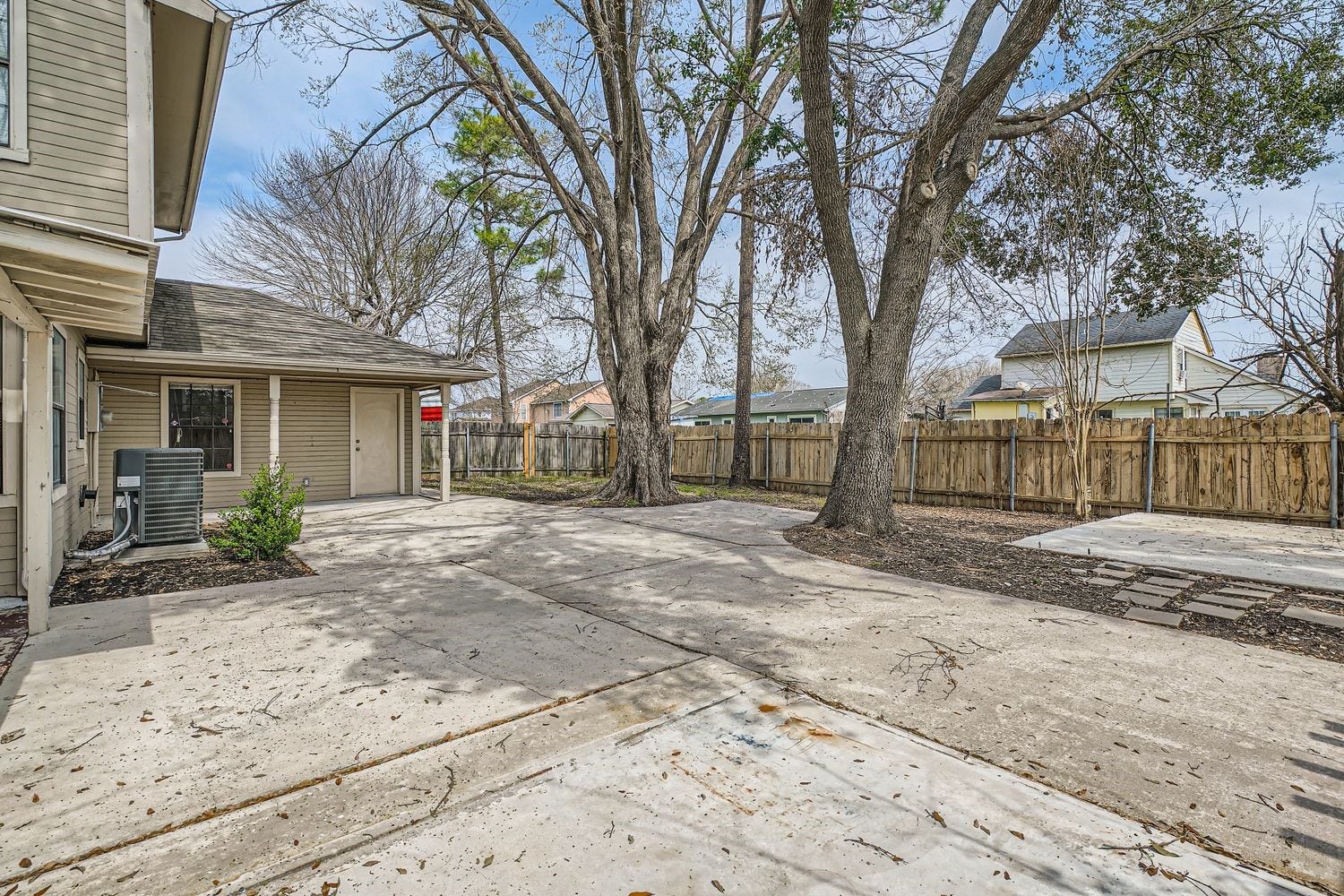 5714 Mackmiller Street, Houston, TX 77049 Backyard
